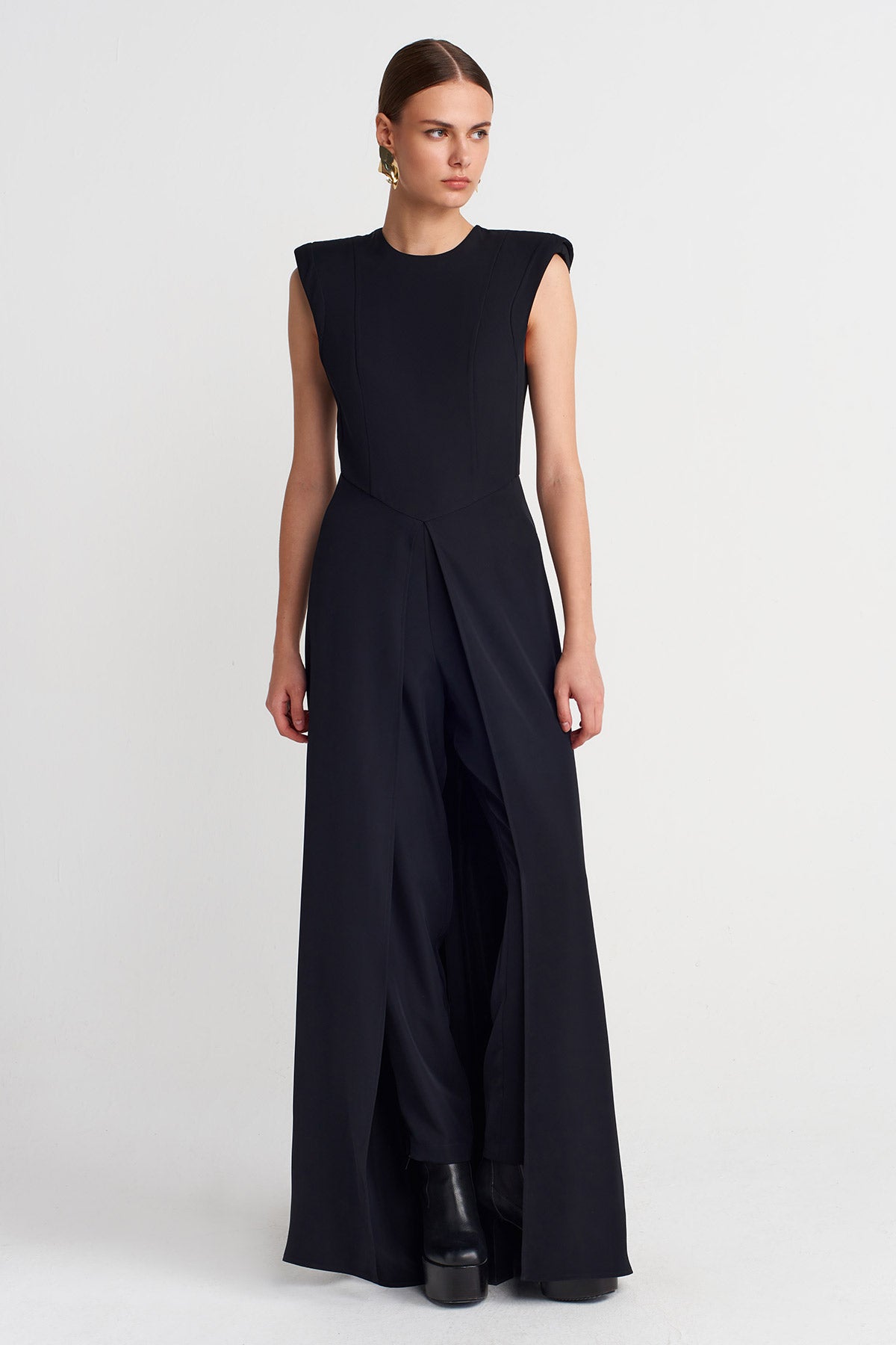 Black Padded Shoulder Wide-Leg Jumpsuit-Y264014020