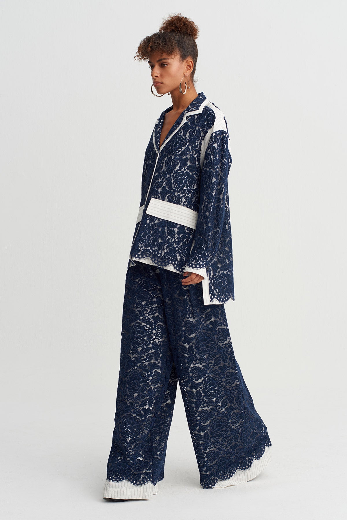 Indigo Lace Jacket with Contrast Details-Y265015026