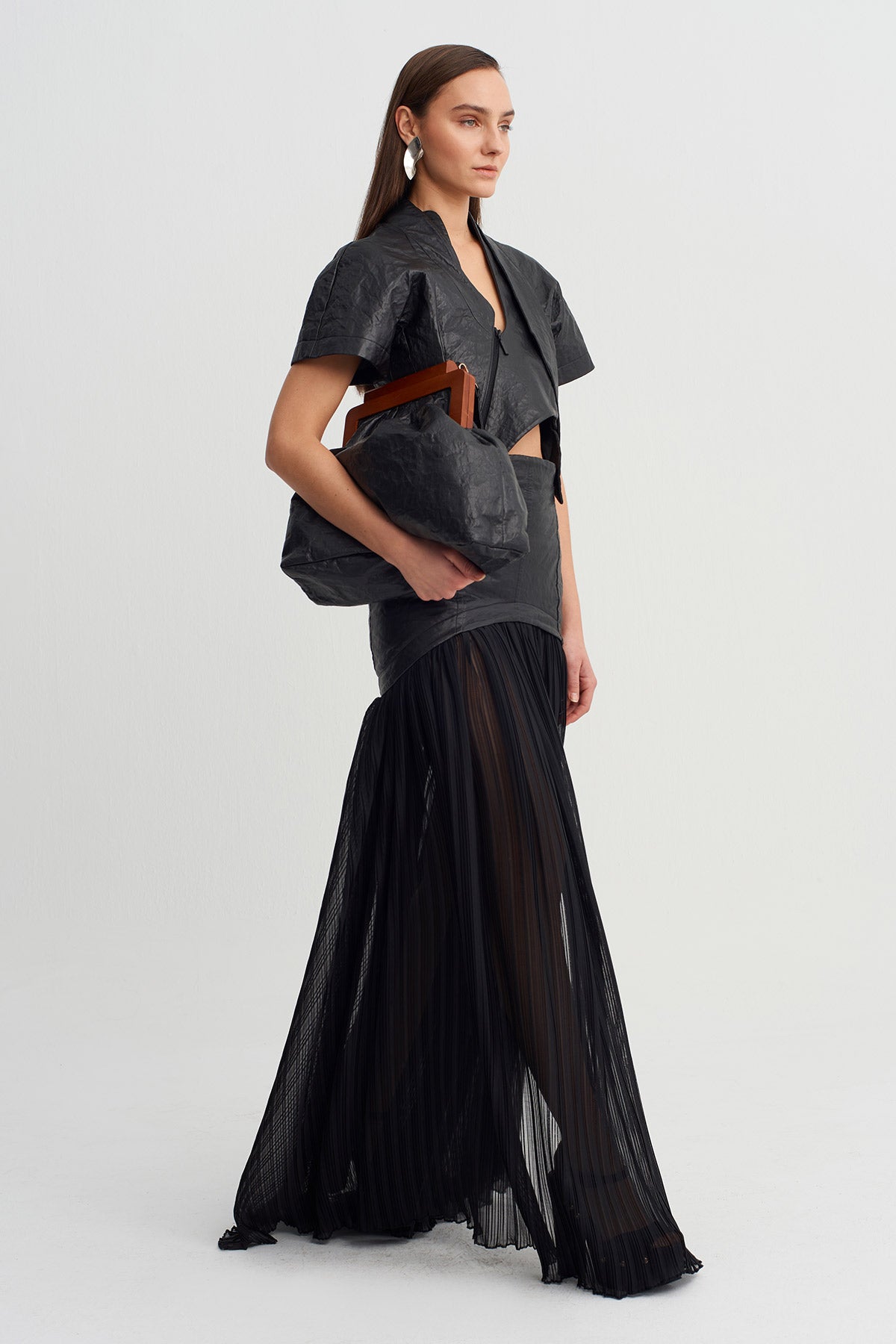 Black Leather Bag with Wooden Frame-Y268018018