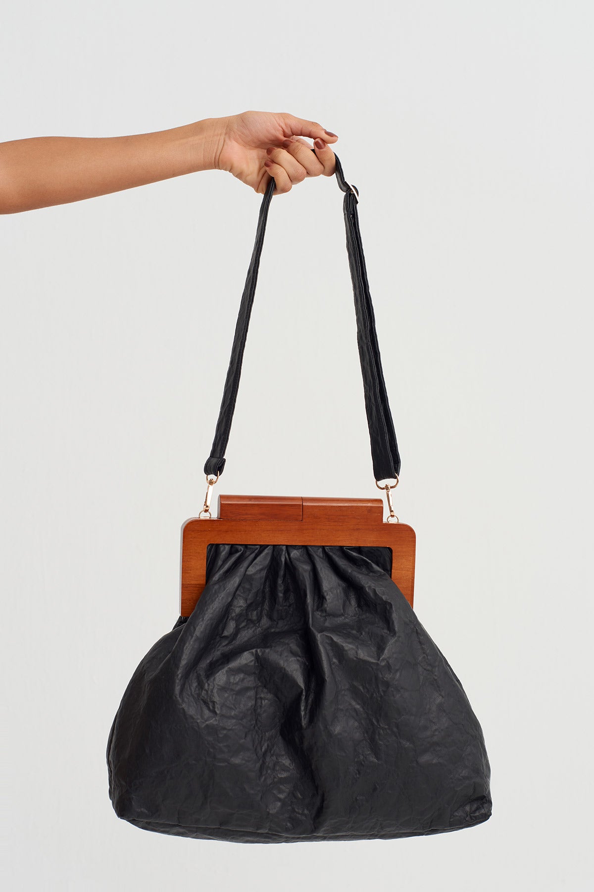 Black Leather Bag with Wooden Frame-Y268018018