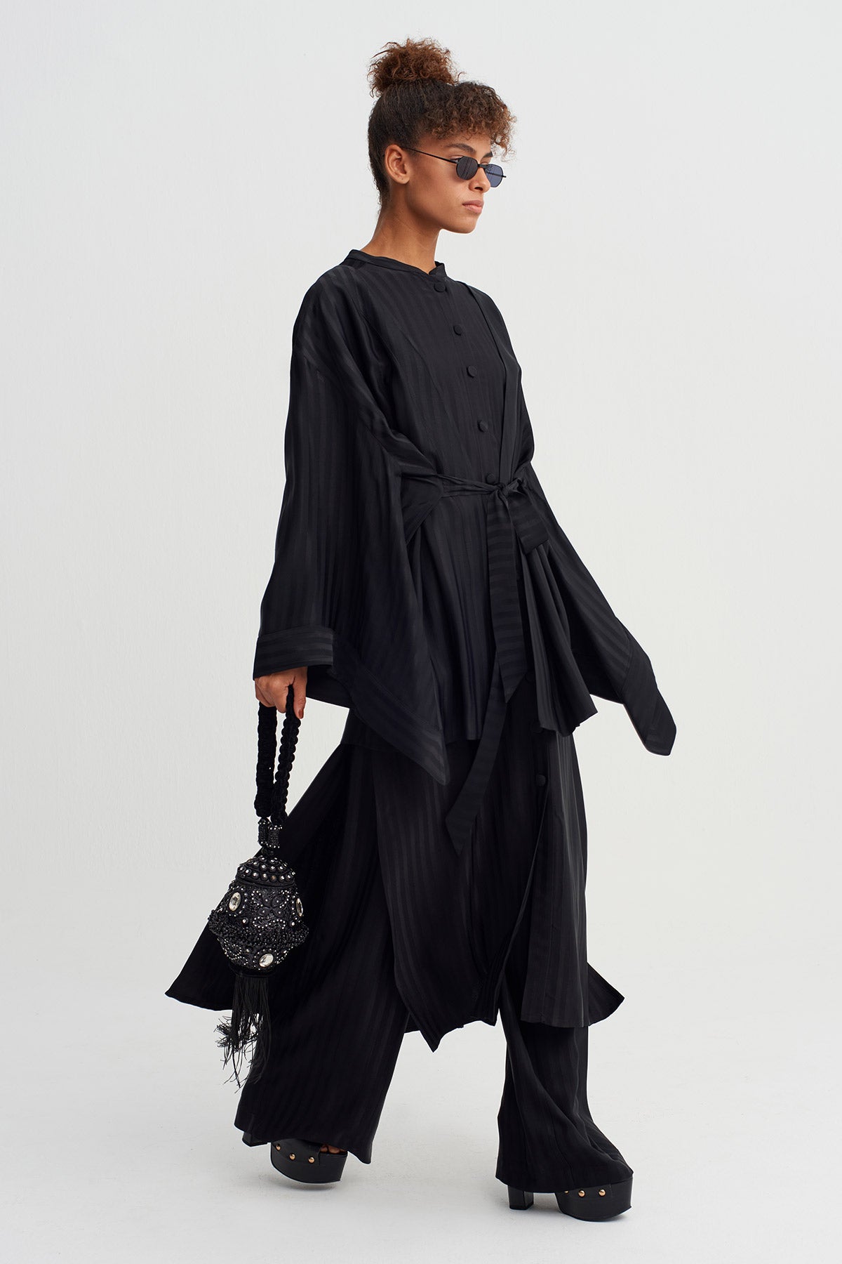 Black Beaded Tassel Handbag-Y268018020