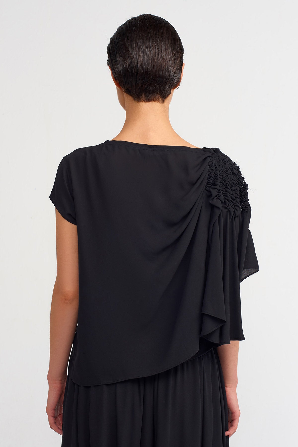 Black Elastic Gathered Sleeve Stylish Blouse -K231011111
