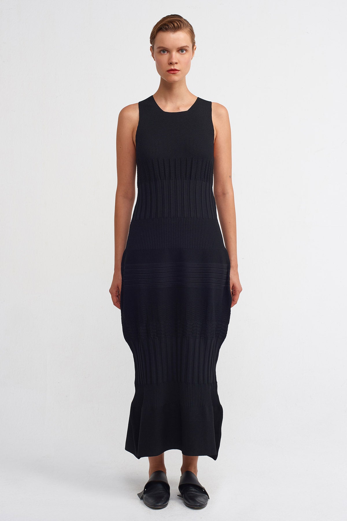 Black Striped Abstract Knit Dress-K234014087