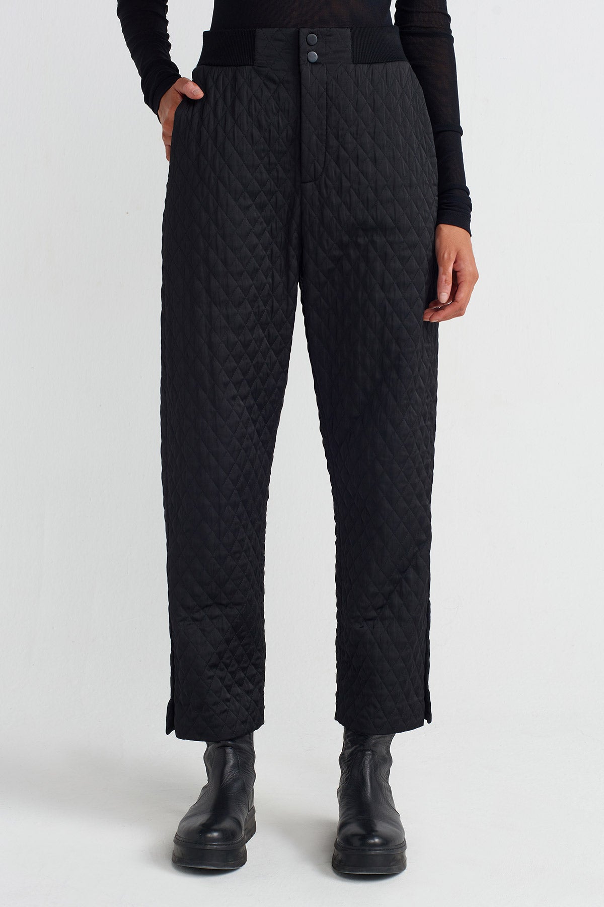 Black/Nude Quilted Pants-K243013032