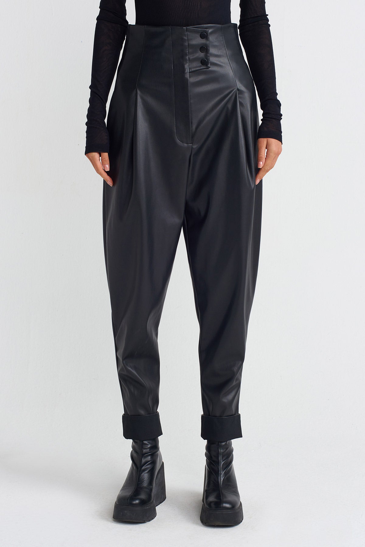 Black High-Waisted Leather trousers-K243013037