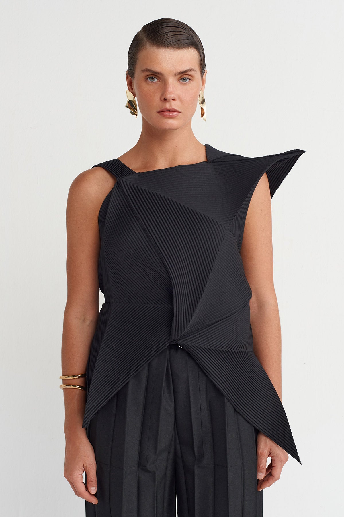 Black Origami-Style Pleated Blouse-K251011011