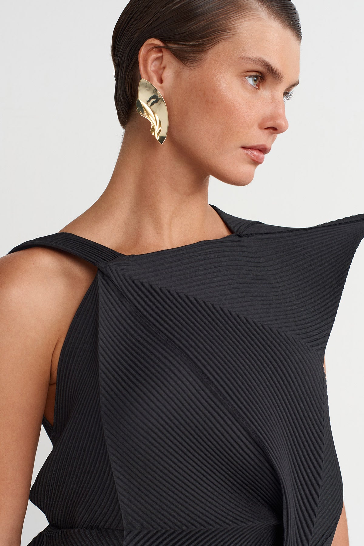 Black Origami-Style Pleated Blouse-K251011011