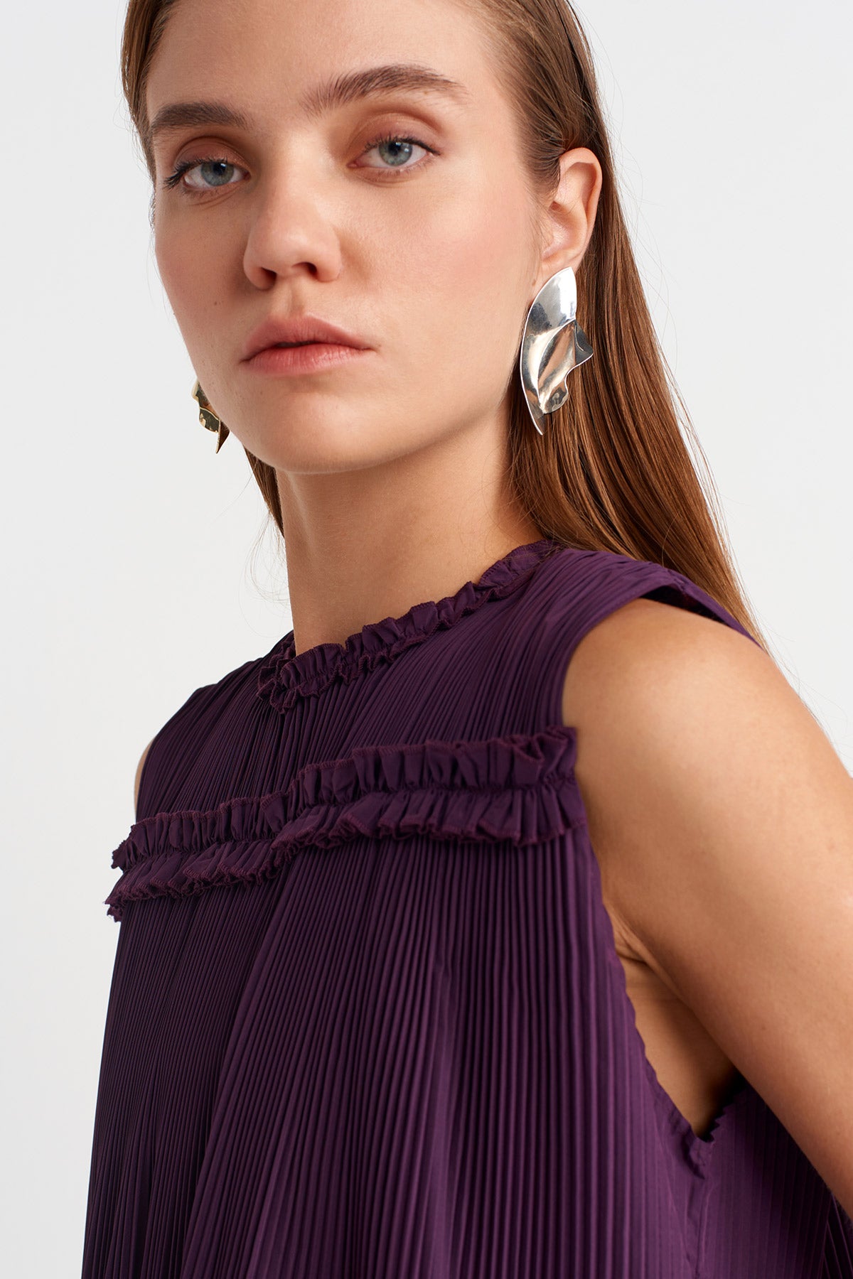 Sleeveless Taffeta Blouse -K251011017