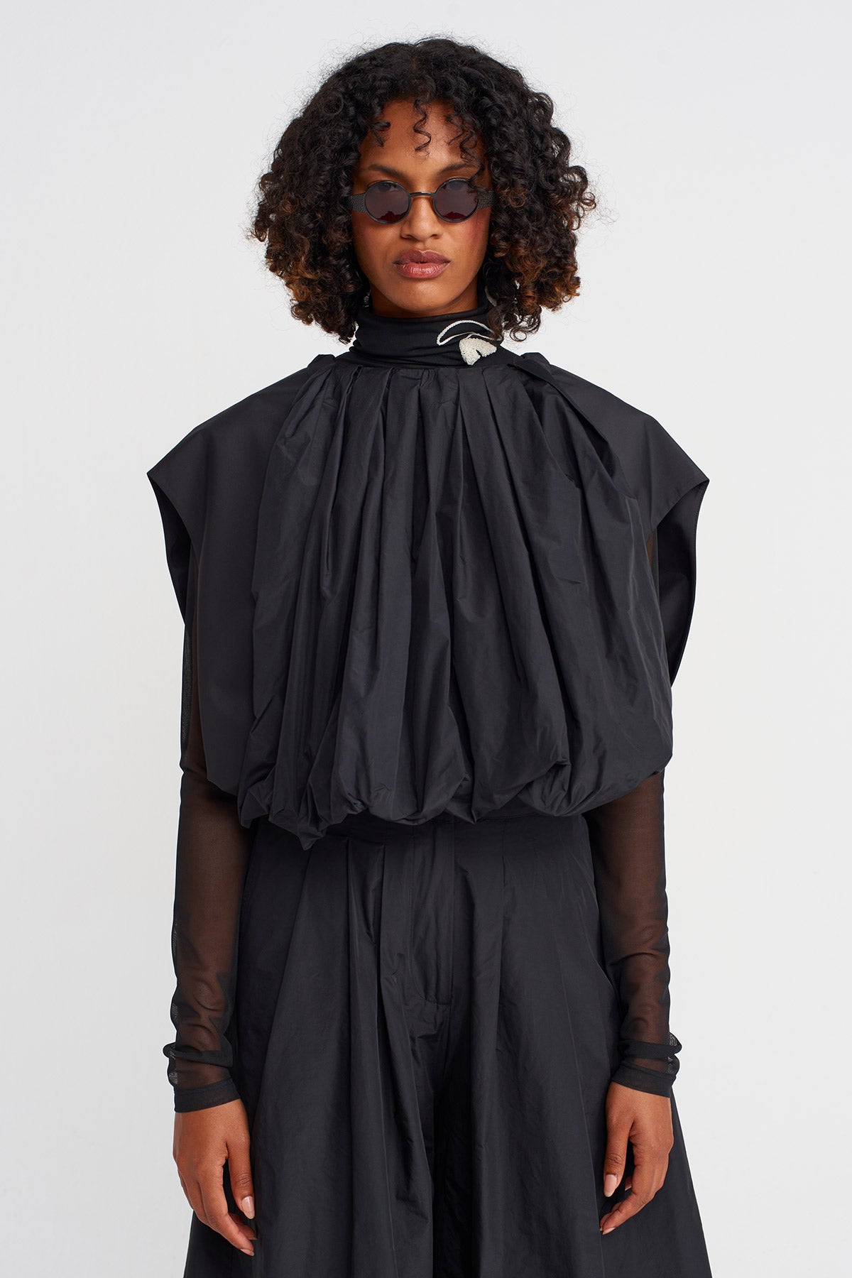 Black Taffeta Balloon Sleeve Blouse-K251011021