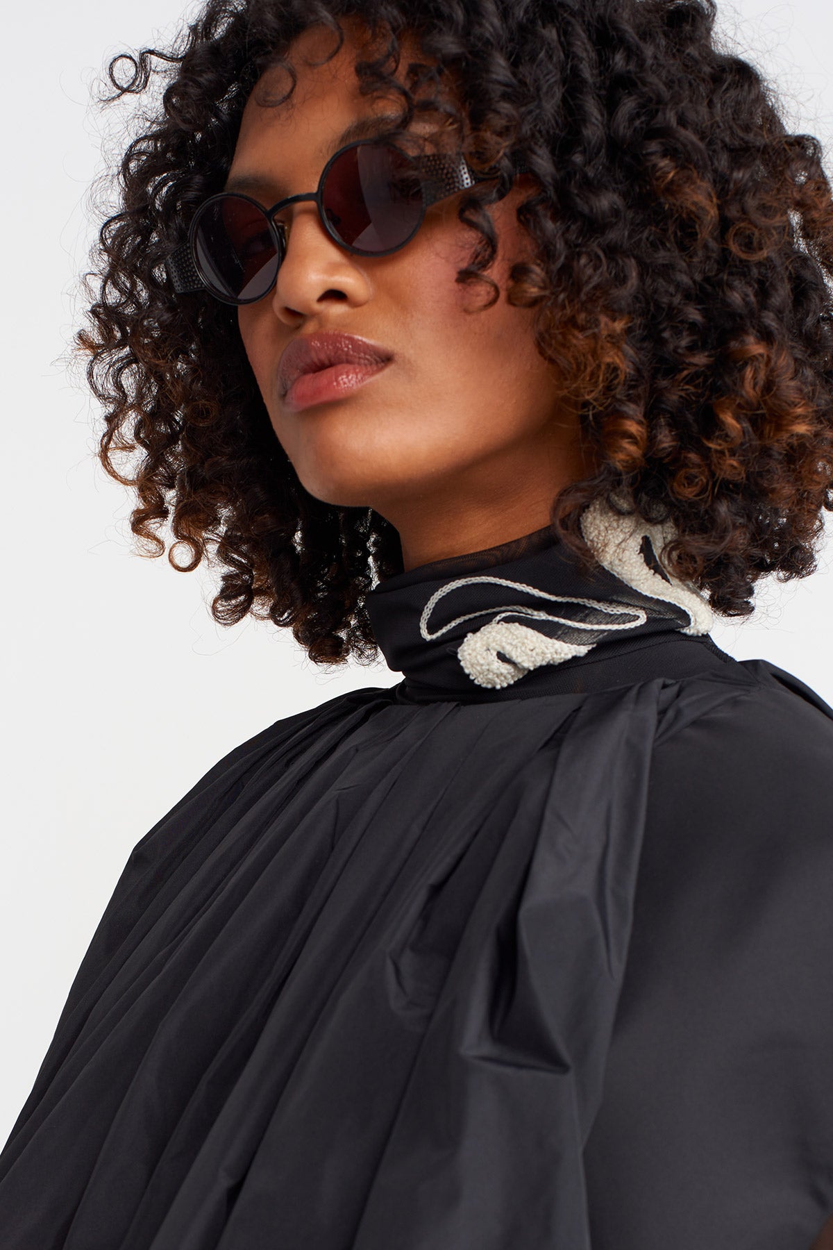 Black Taffeta Balloon Sleeve Blouse-K251011021