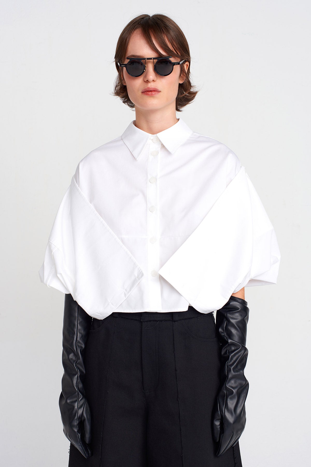 Off White Wide Crop Shirt-K251011033