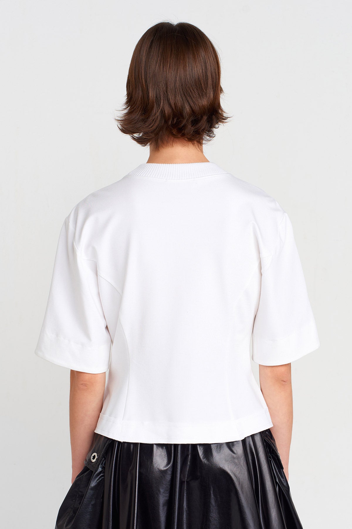 Off White Zip-Detailed Basic T-shirt-K251011042
