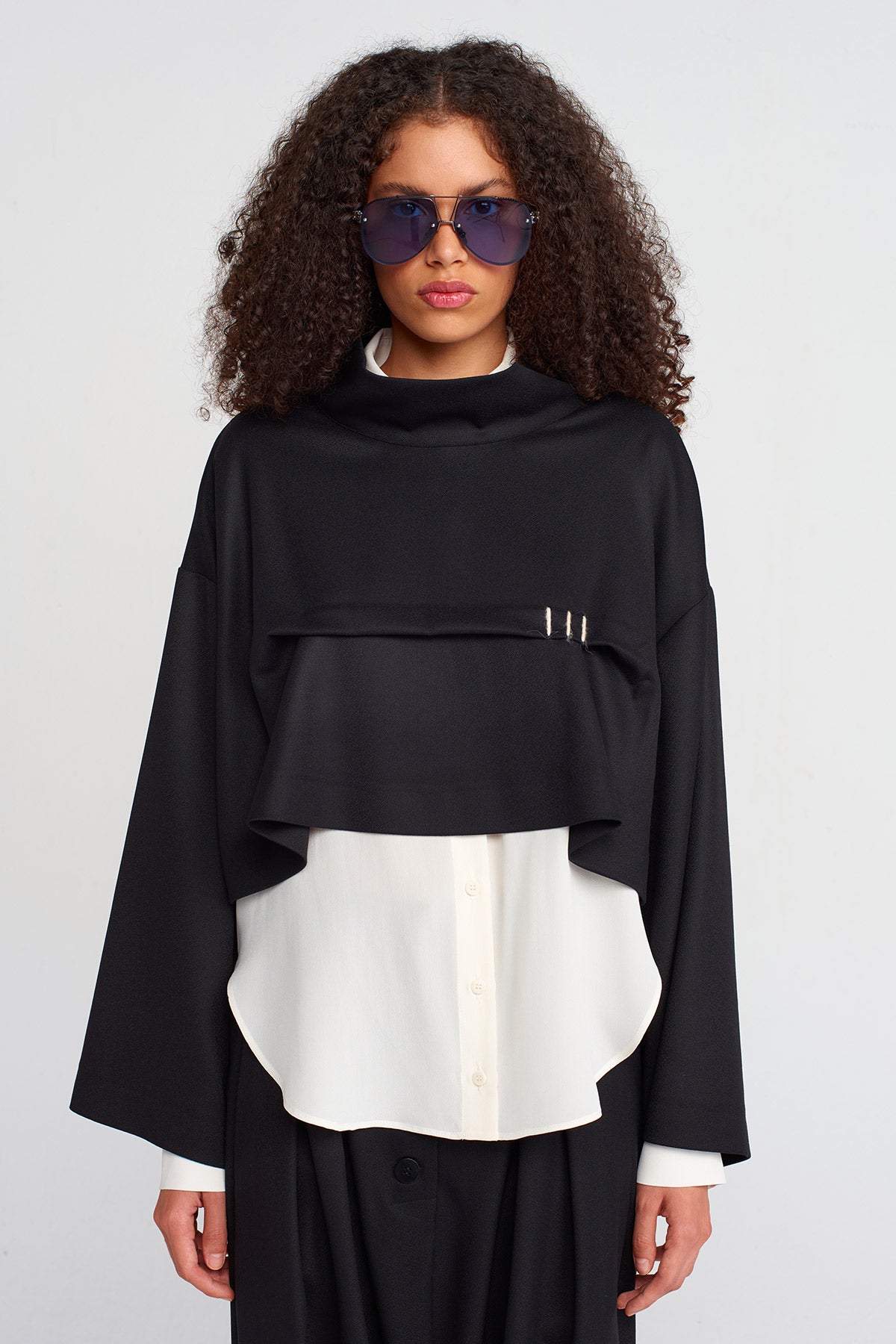 Black Stitch Detail Long Sleeve Crop Top-K251011055