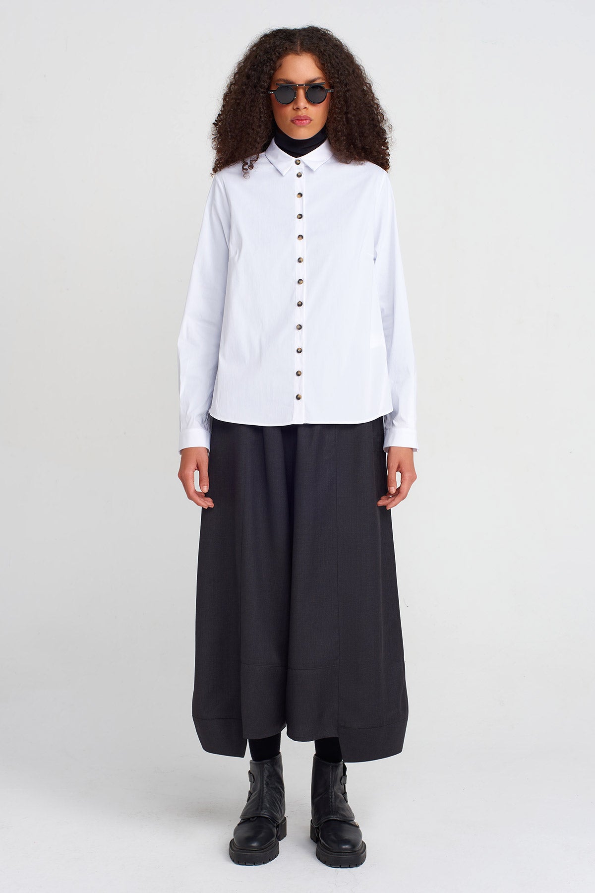 Off White Back Loose Poplin Shirt-K251011060