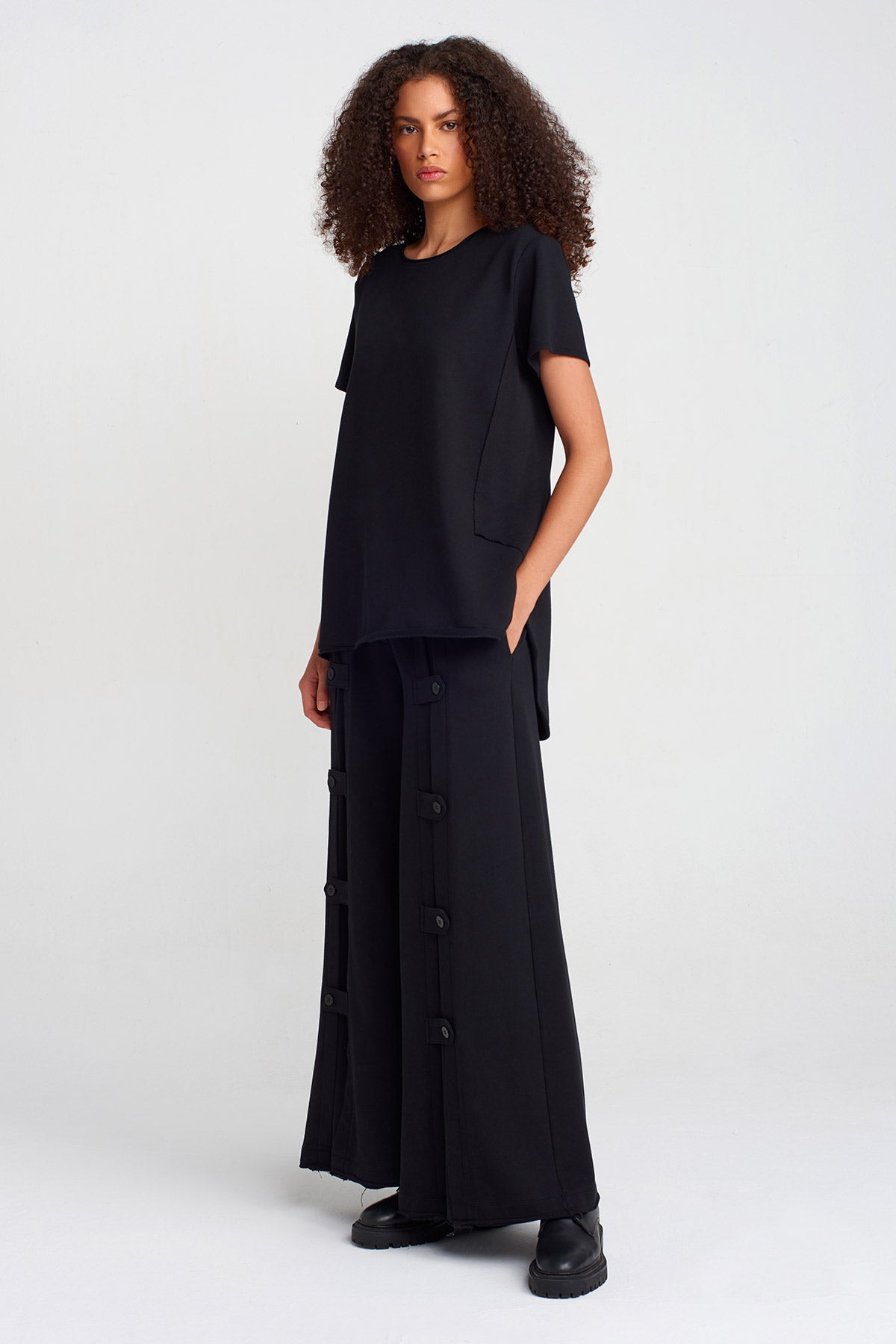Black Long Back Basic T-Shirt-K251011062