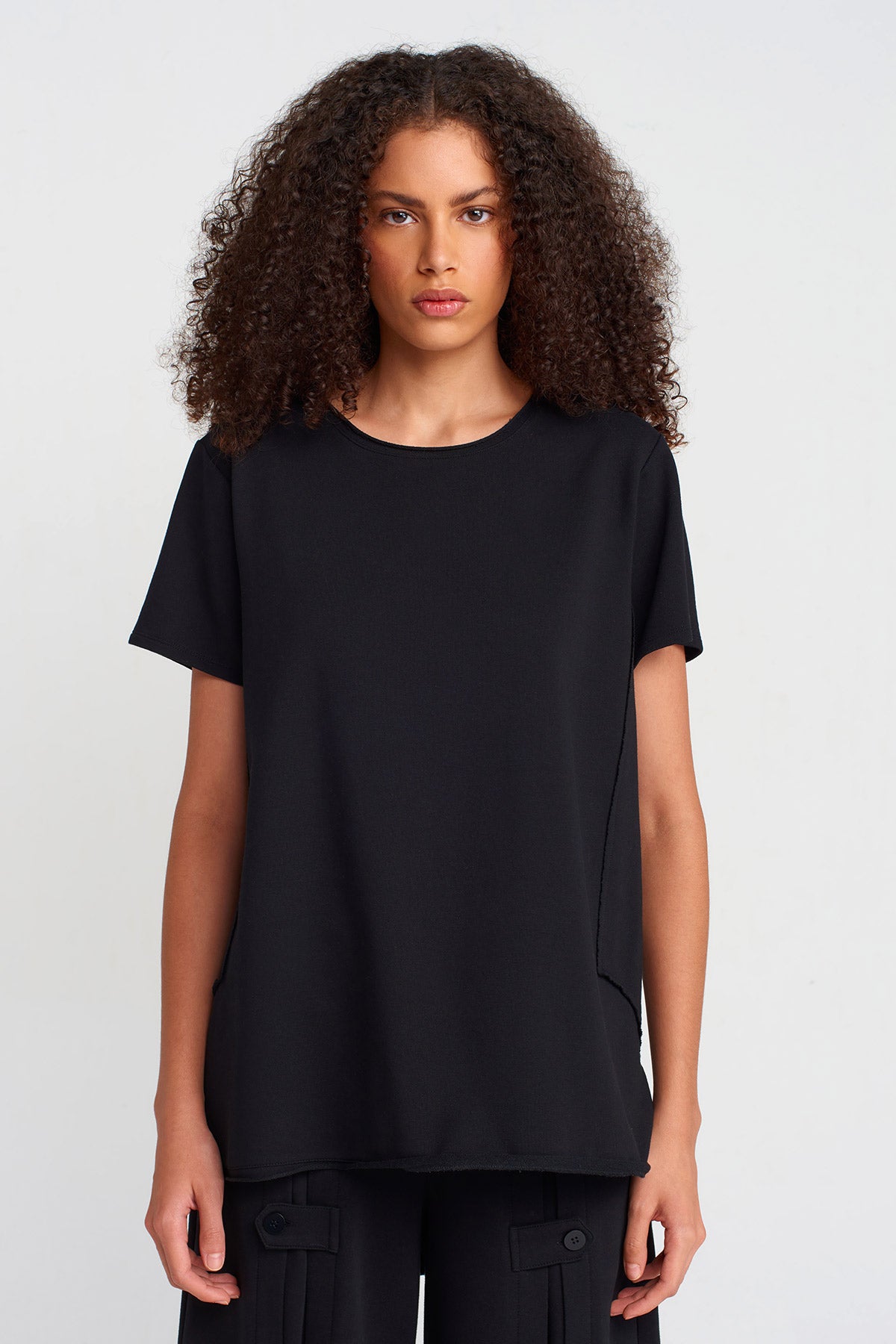 Black Long Back Basic T-Shirt-K251011062
