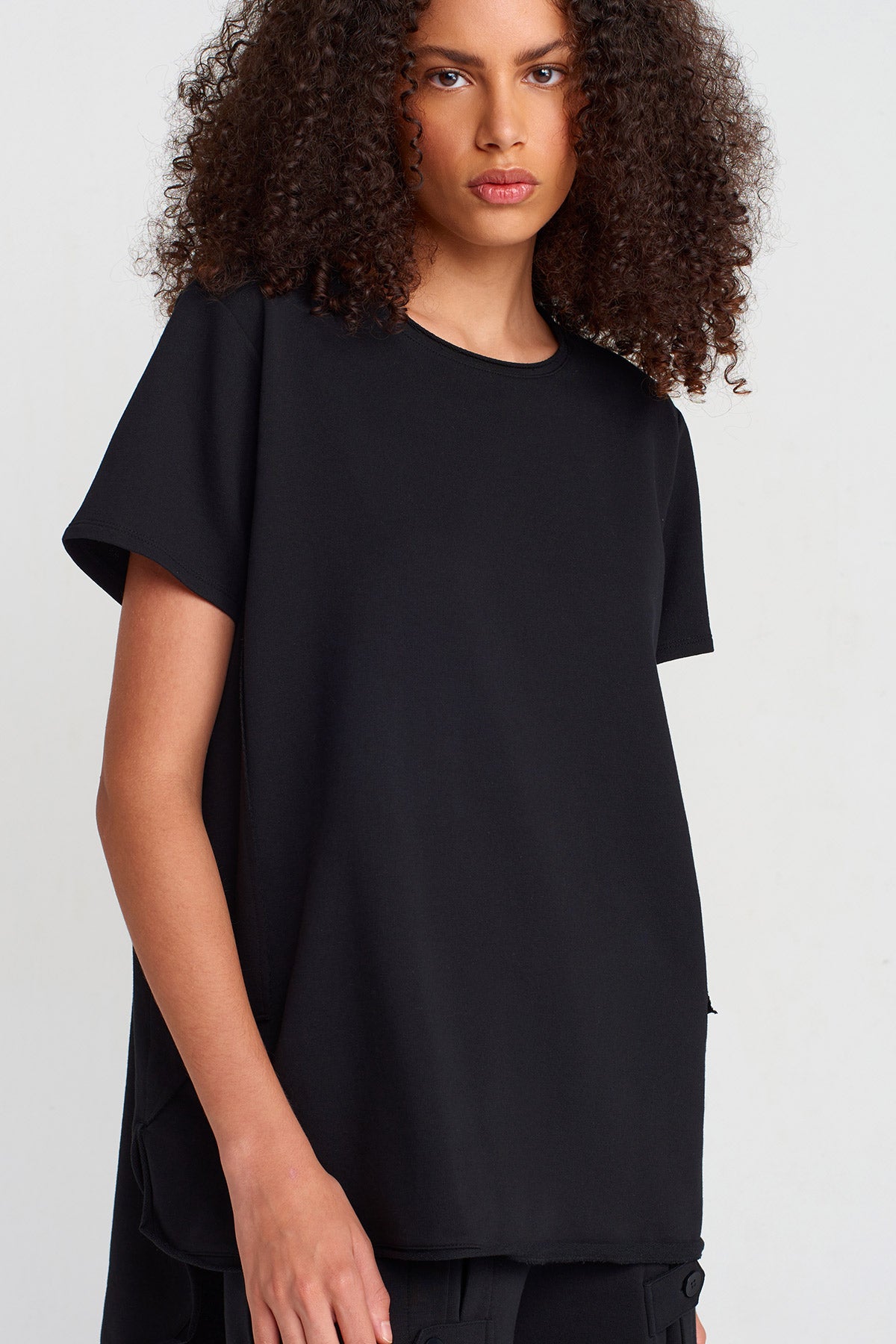 Black Long Back Basic T-Shirt-K251011062