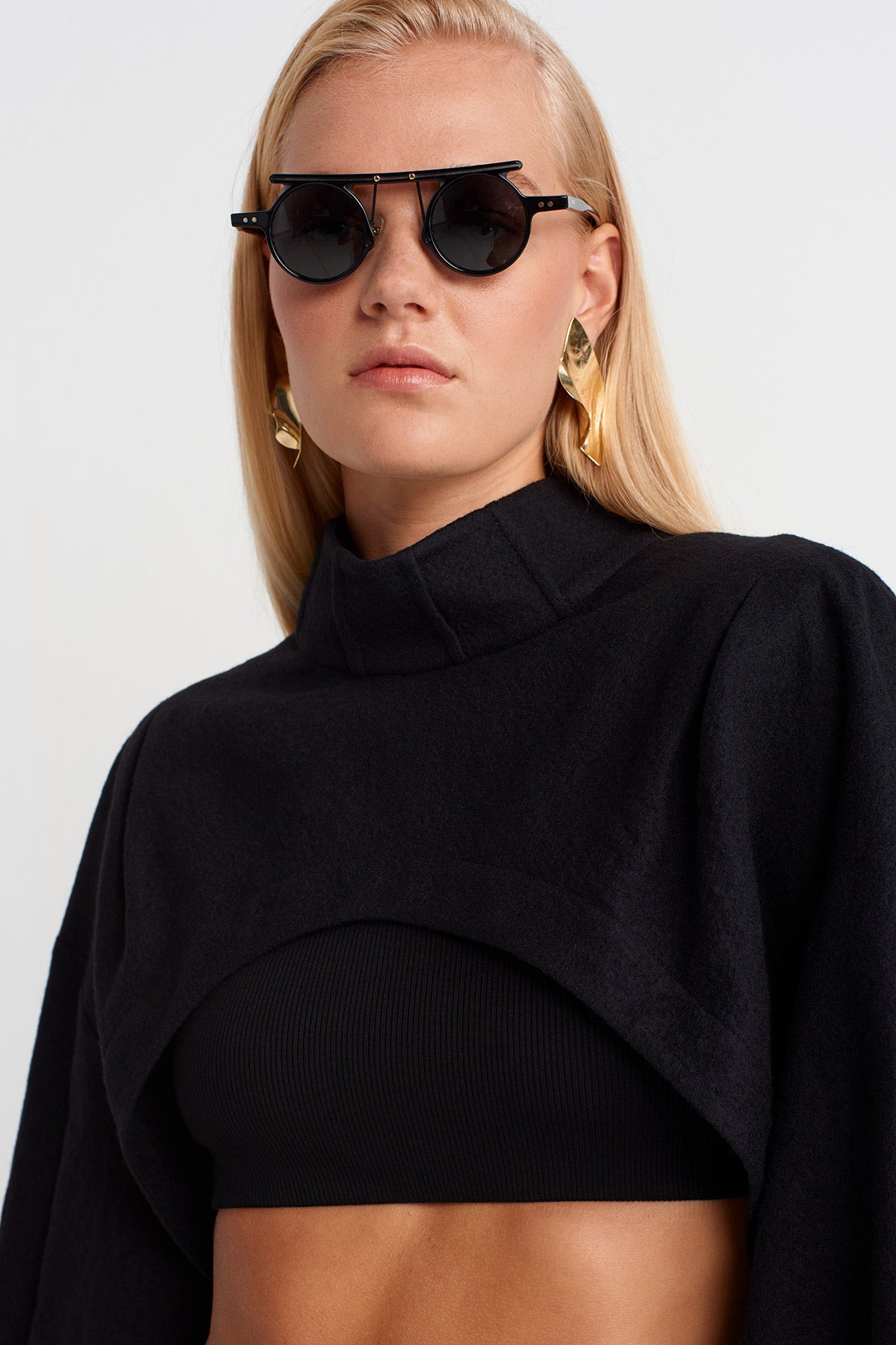 Black Long Sleeve Wool Crop Blouse-K251011071