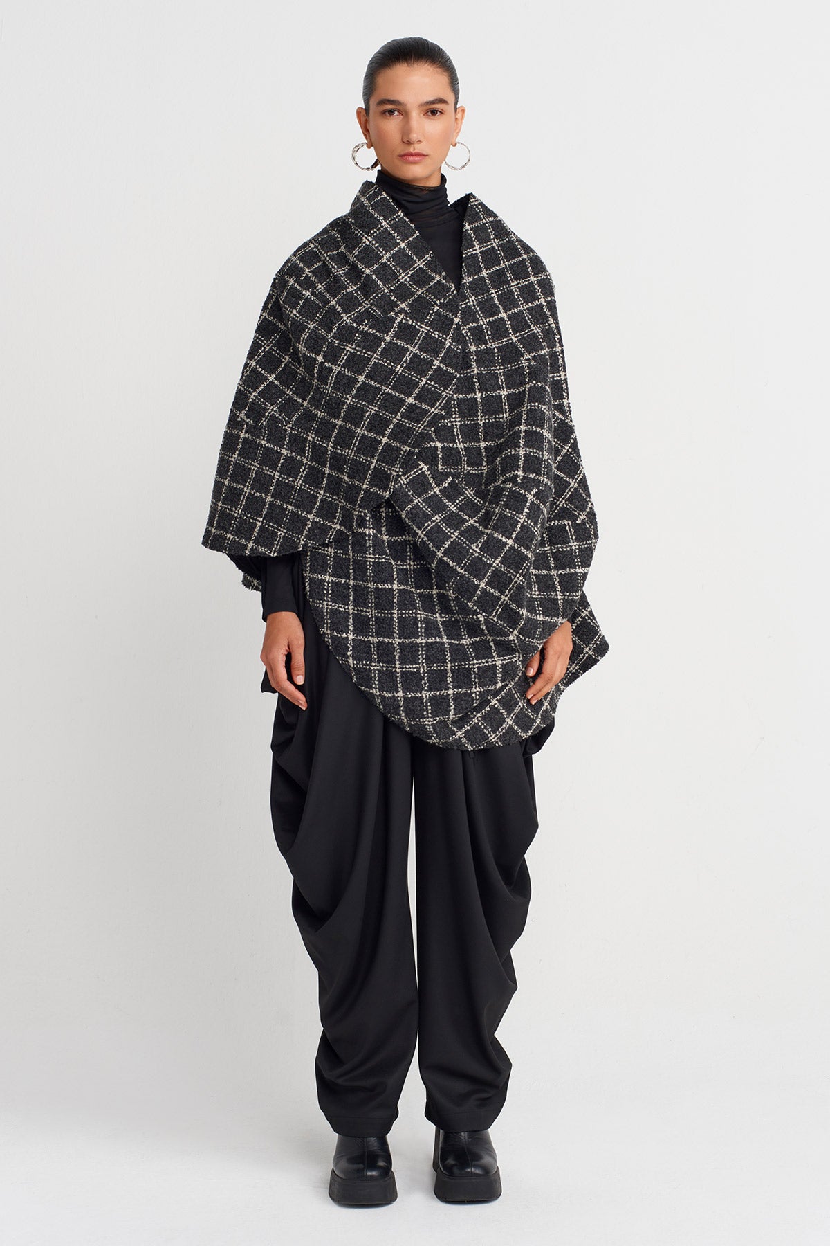 Grey/White Asymmetric Plaid Vest-K251011077