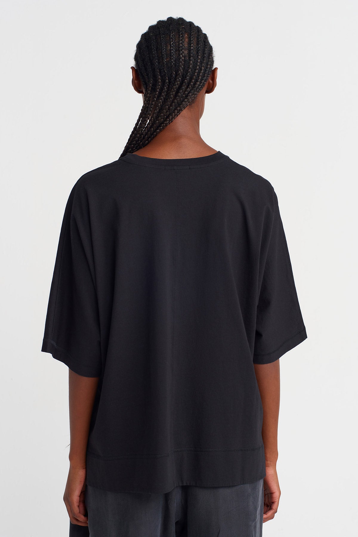 Black Oversized Basic T-shirt-K251011102