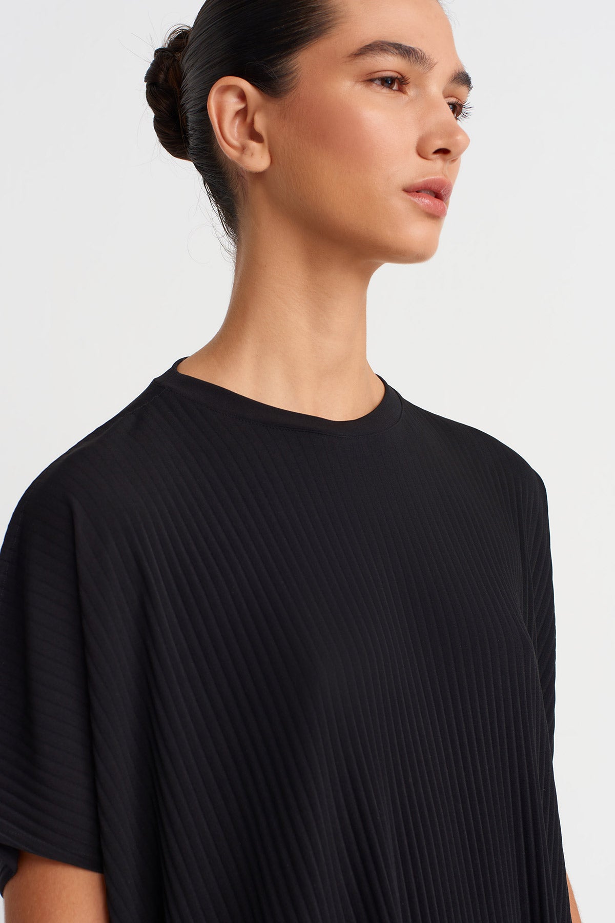 Black Pleated Oversize T-Shirt-K251011137