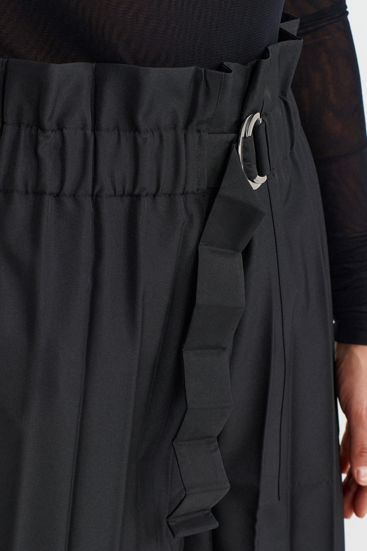 Black Pleated Trousers-K253013009
