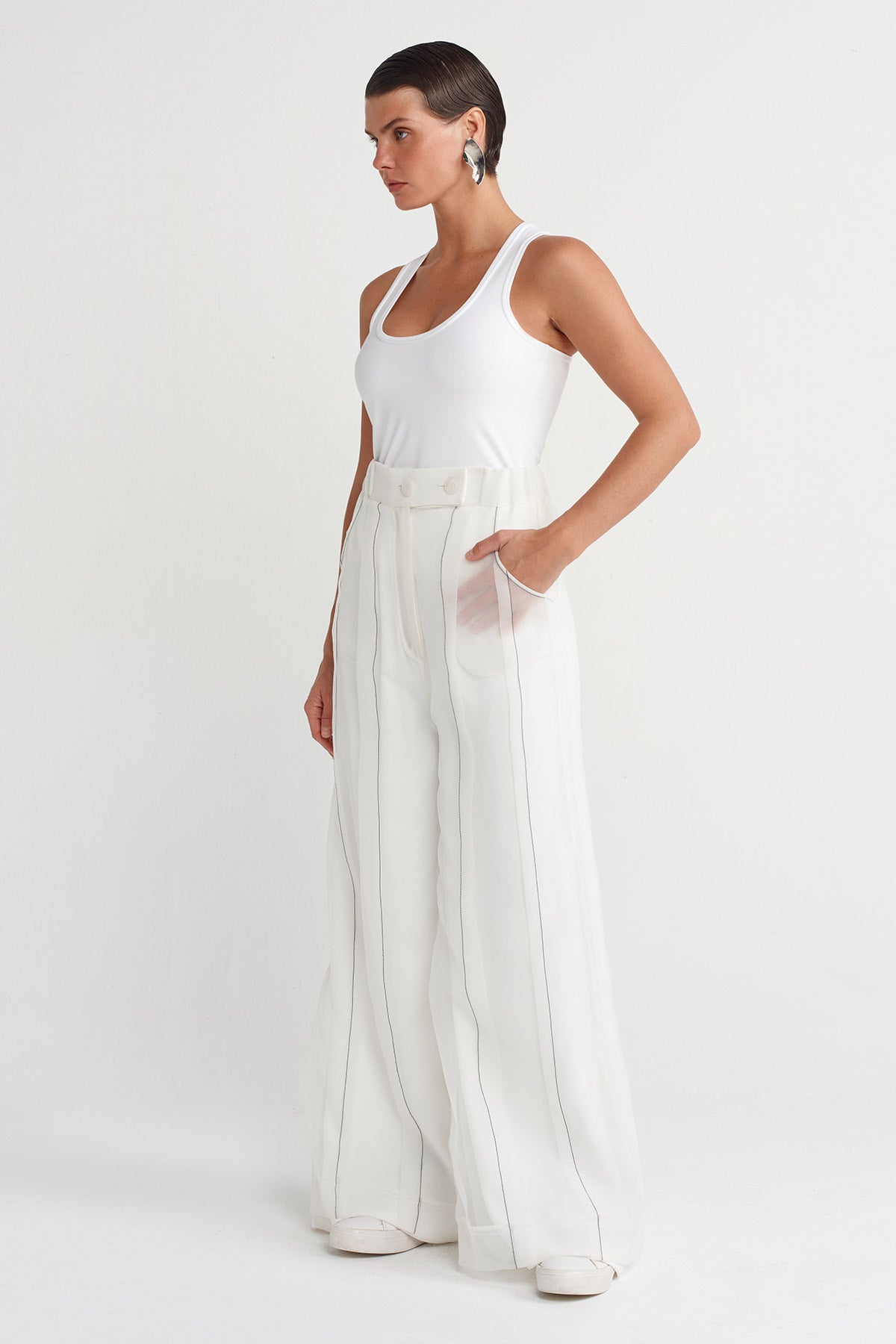 Off White Contrast Stitch Organza Trousers-K253013013