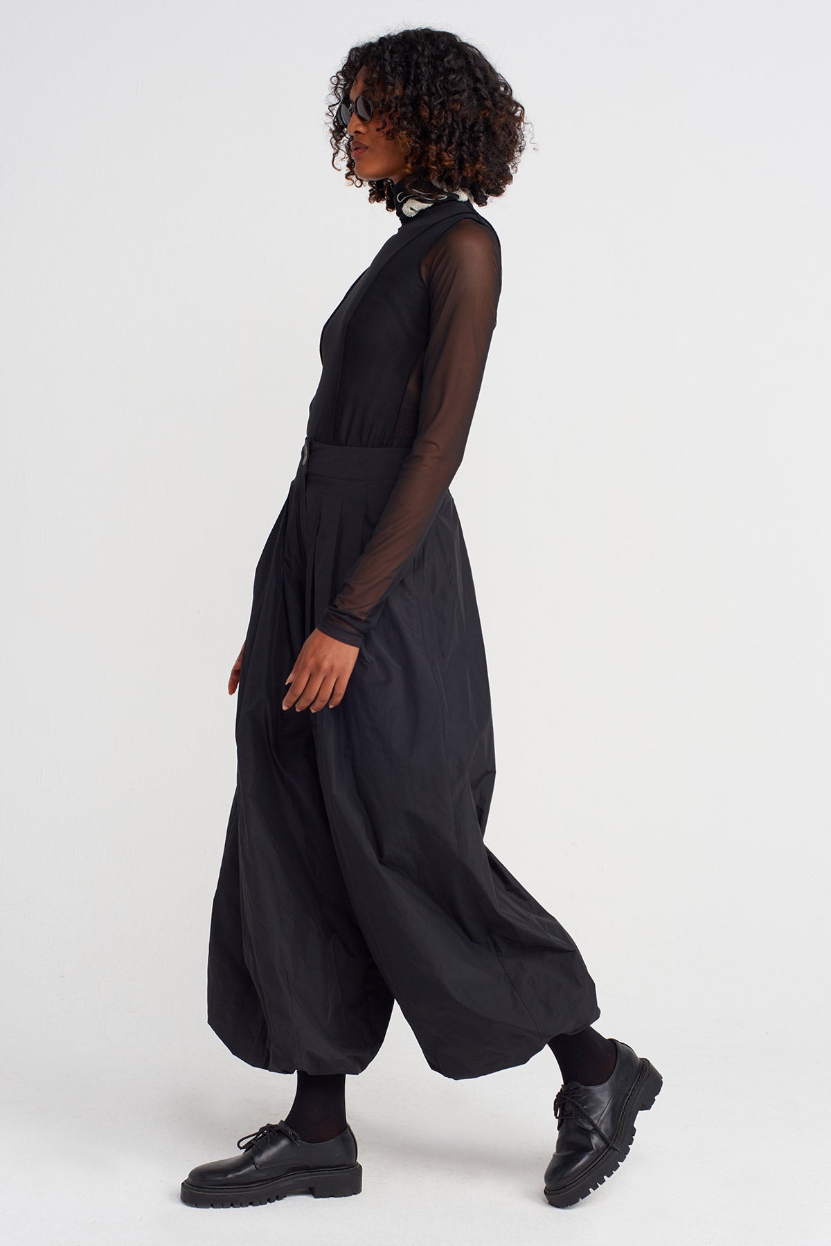 Black Taffeta Balloon Trousers-K253013016