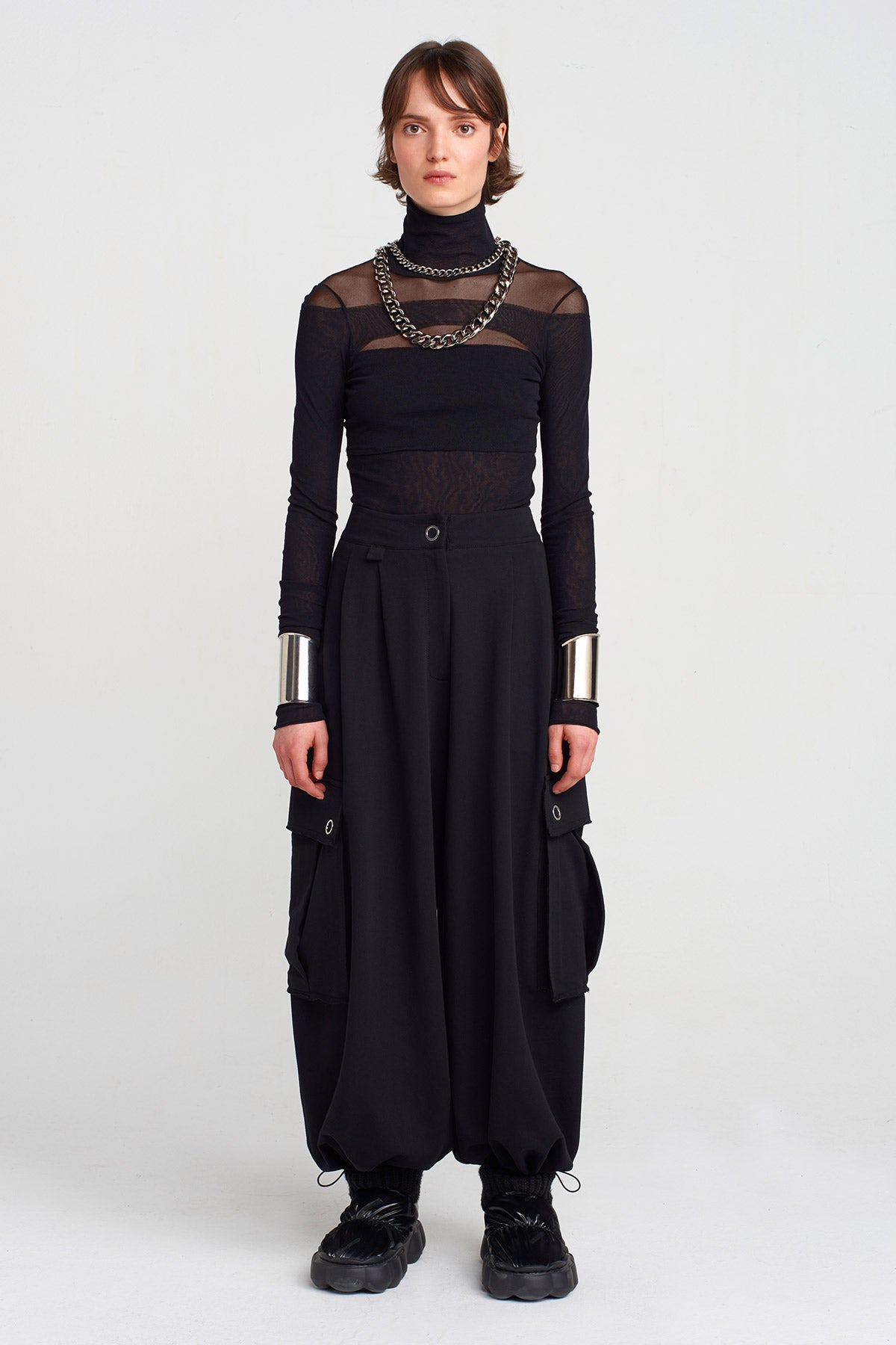 Black Utility Jogger Trousers with Cuffed Hems and Oversized Pockets.-K253013025