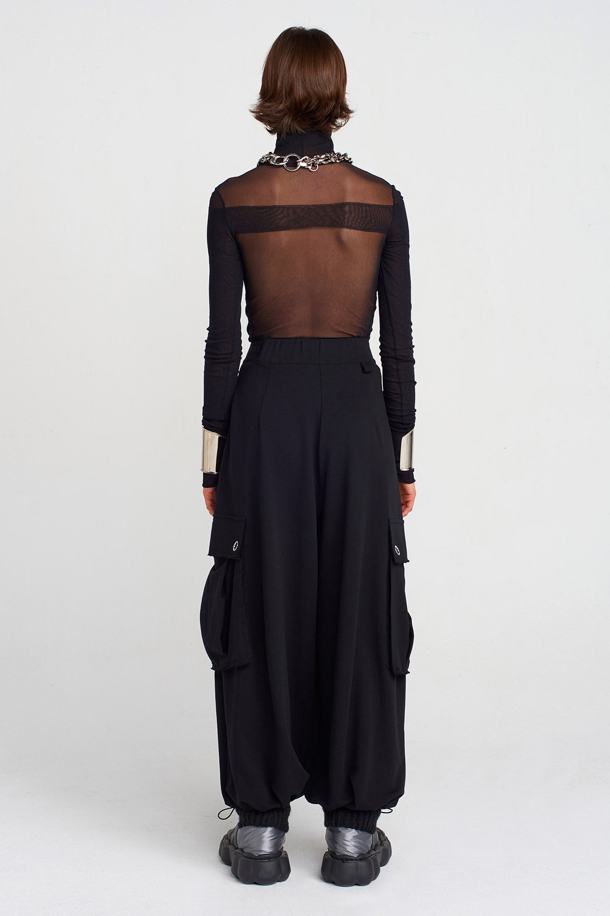 Black Utility Jogger Trousers with Cuffed Hems and Oversized Pockets.-K253013025