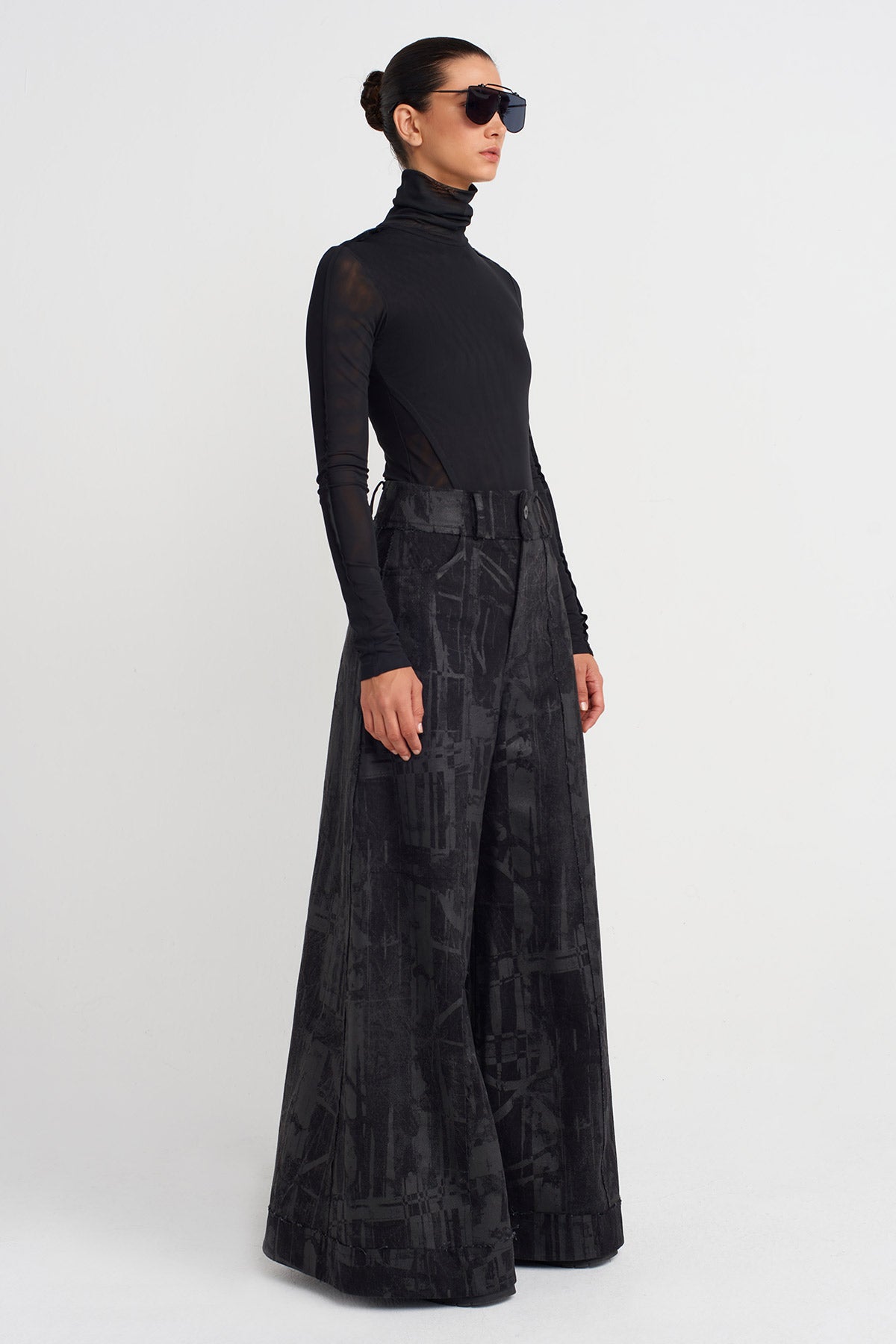 Black Printed Wide-Leg Denim Trousers-K253013044