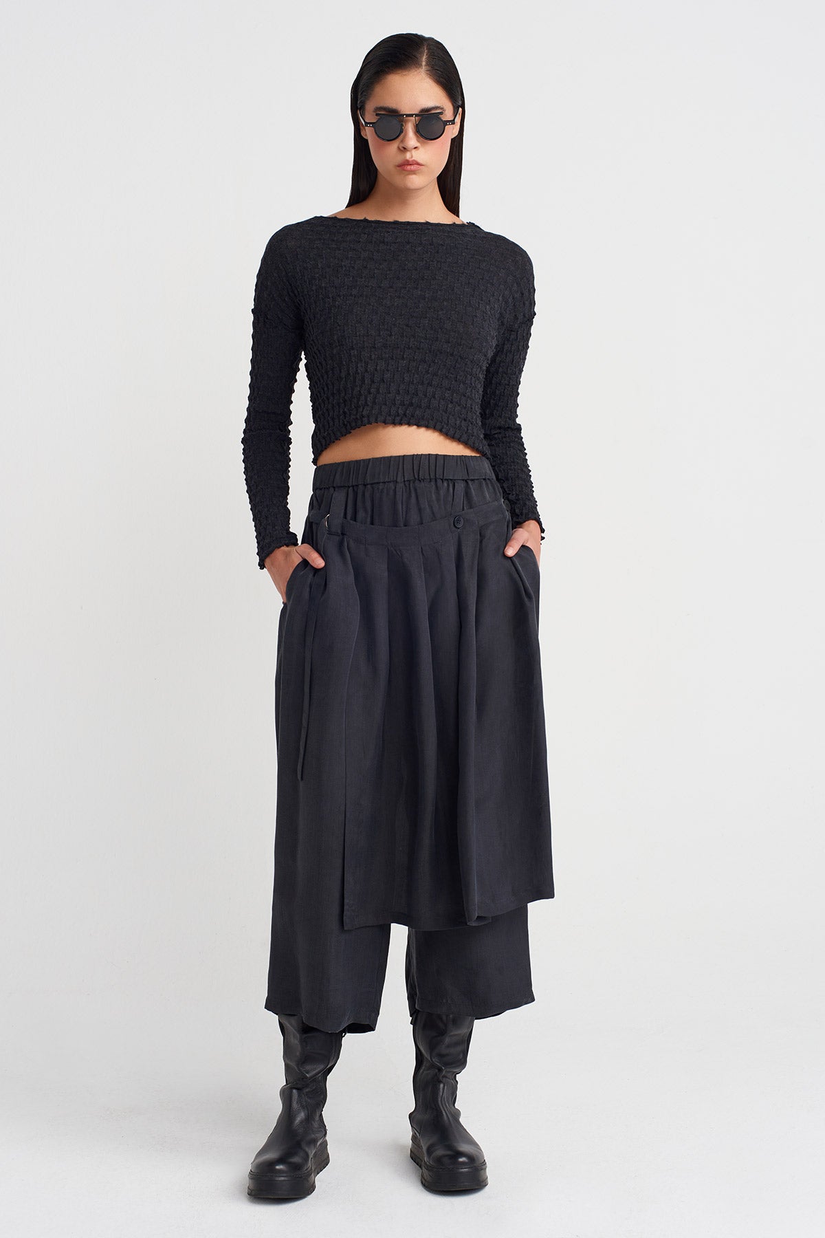 Black Pleated Skirt-Over-Trousers -K253013054