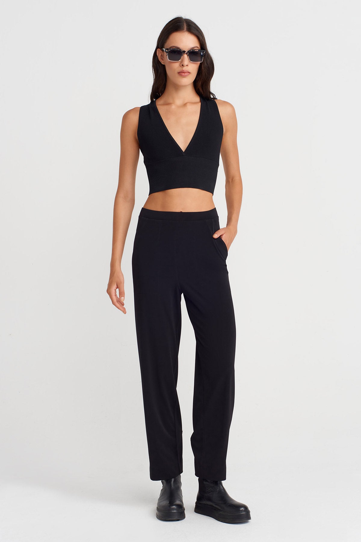 Black Relaxed Fit Jersey Pants with Pockets-K253013075
