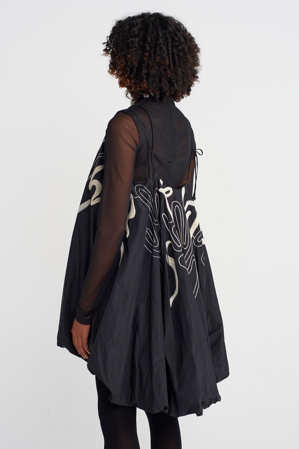 Black-Natur Embroidered Strappy Taffeta Balloon Dress-K254014022