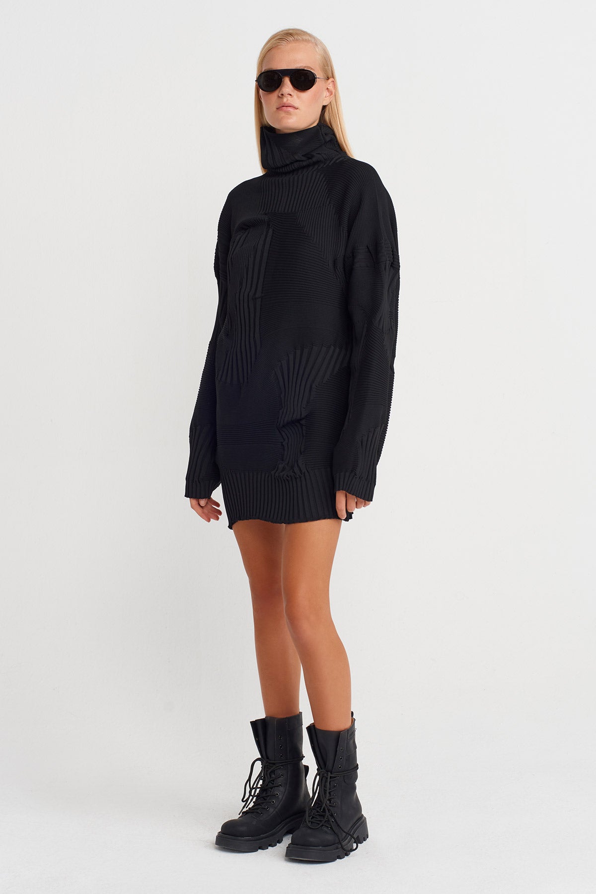 Black Embossed Knit Mini Dress-K254014081