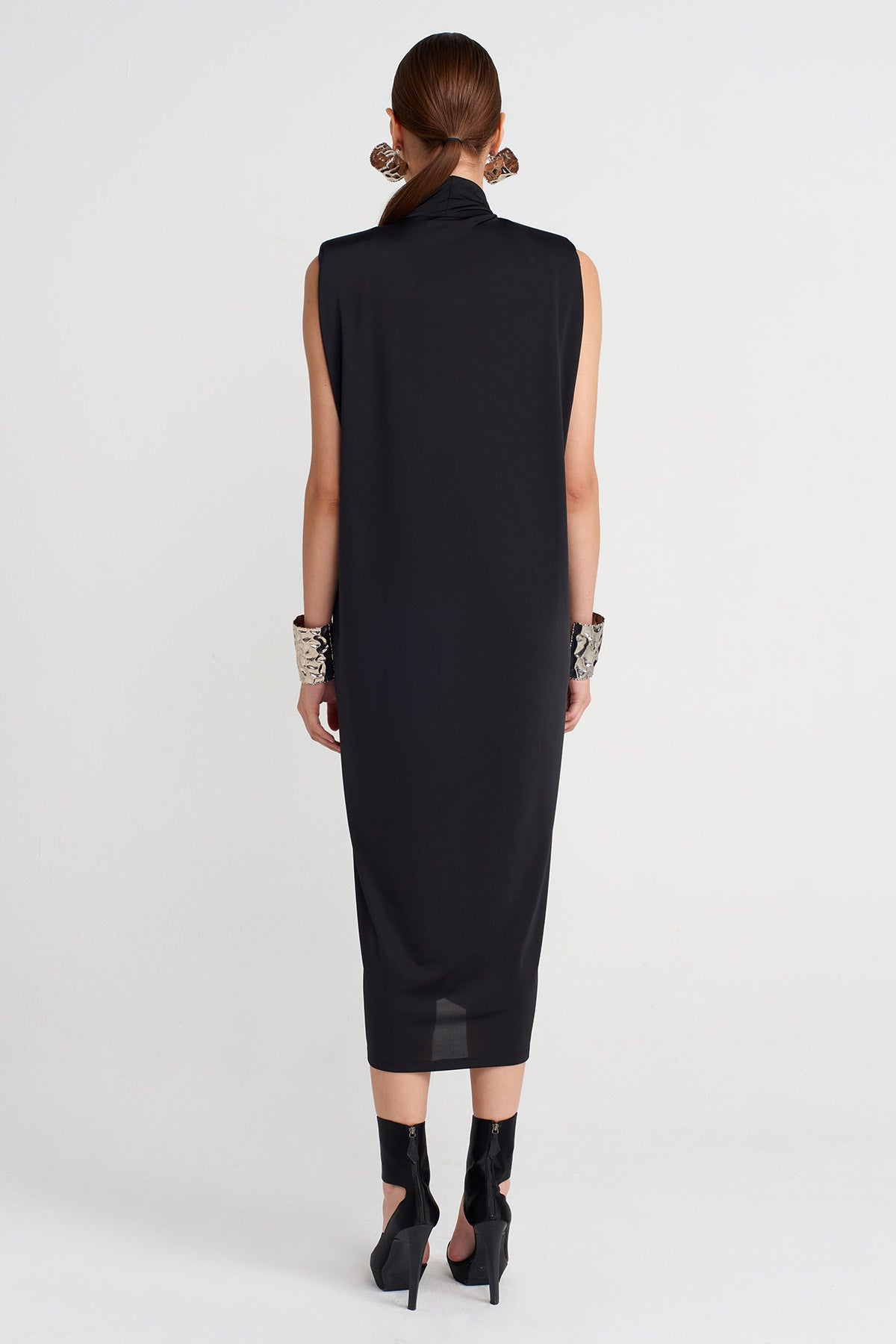 Black Draped Dress with Metal Clasp-K254014098