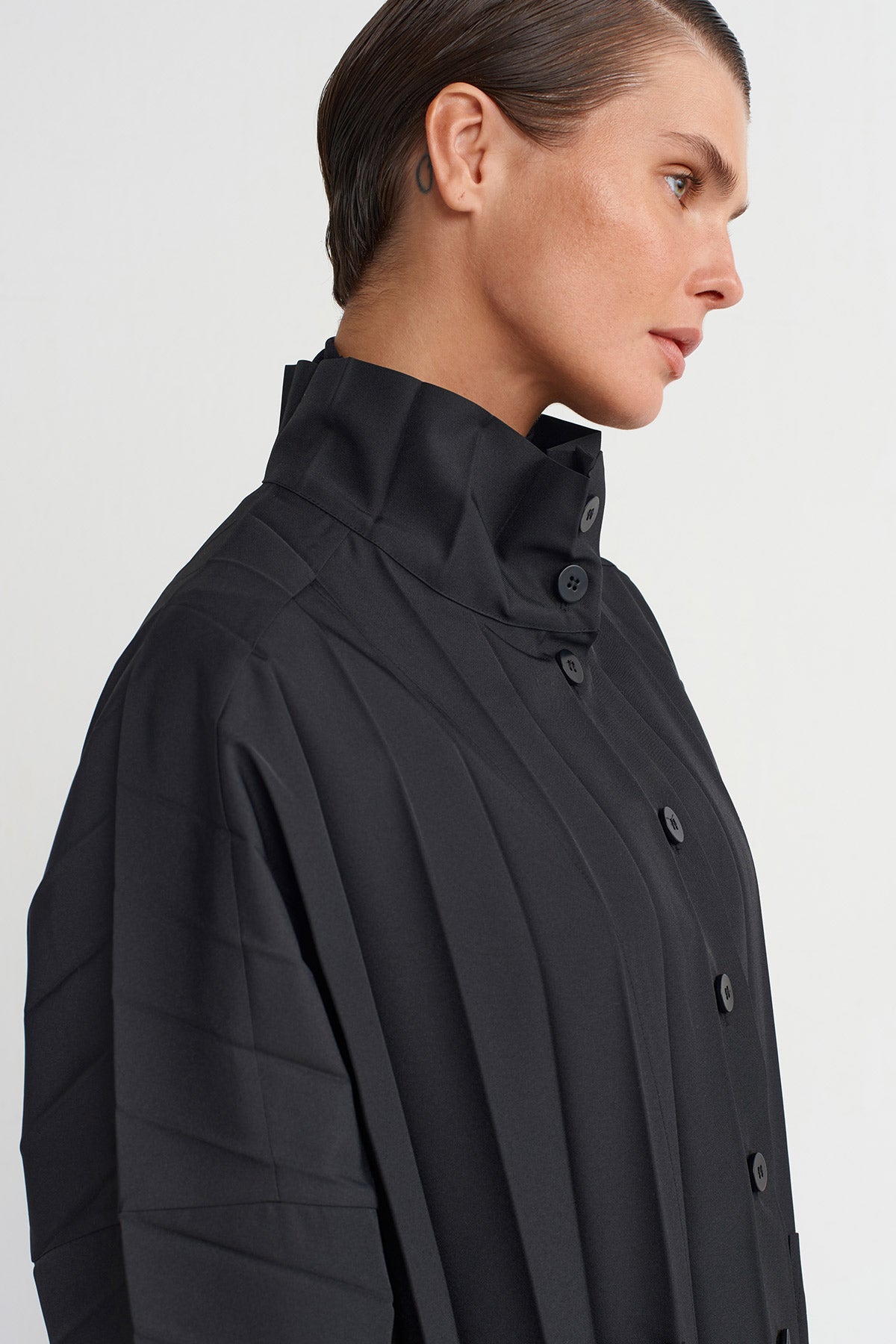 Black Pleated Jacket-K255015007