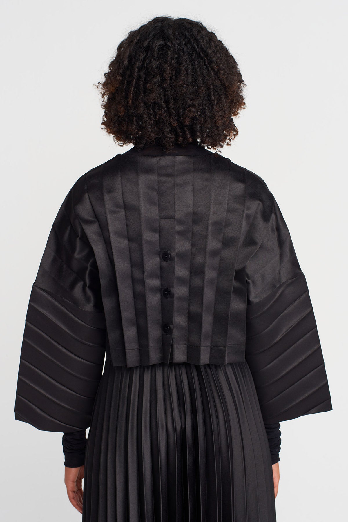 Black Pleated Crop Jacket-K255015024