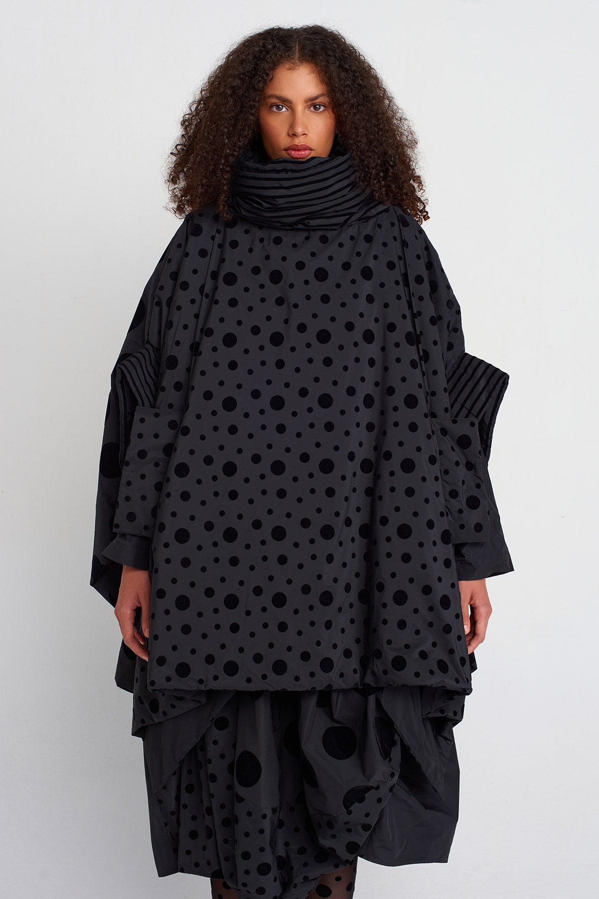 Multicolor Velvet Polka-Dot Padded Oversized Jacket-K255015037