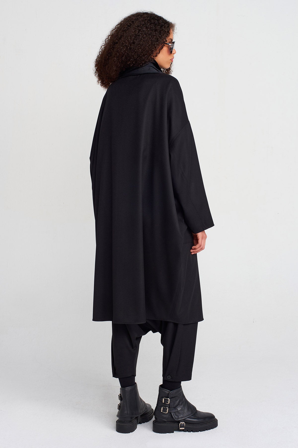 Black Oversized Collar Wrap Closure Coat-K255015039