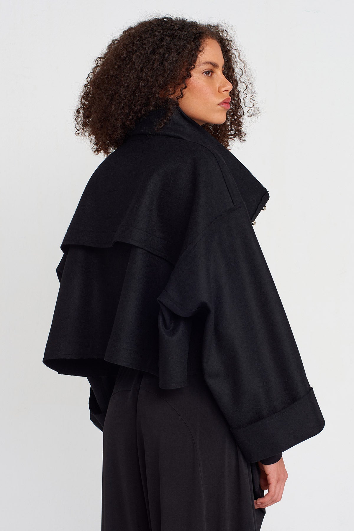Black Oversized Dropped Collar Metal Snap Button Jacket-K255015042