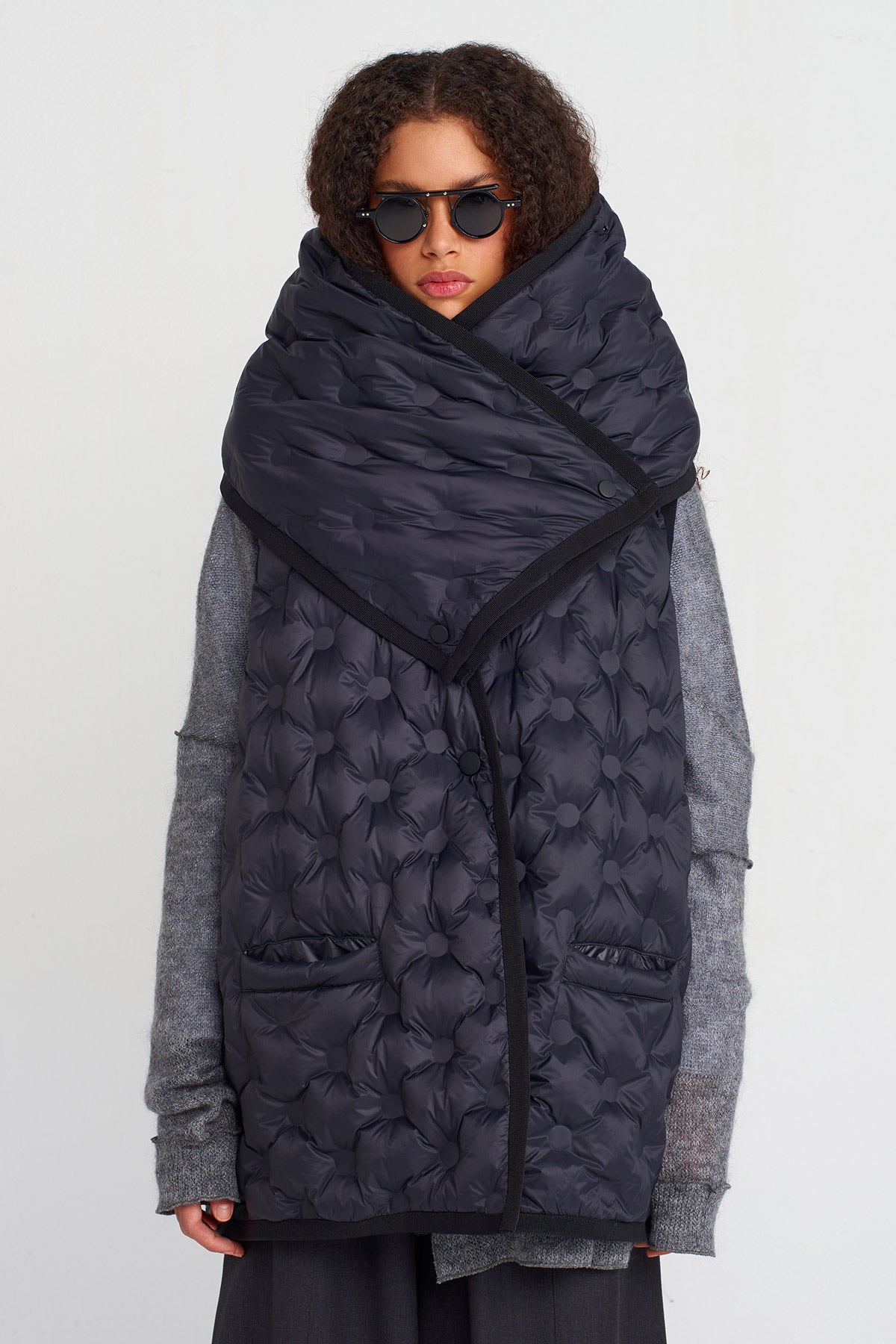 Black Quilted Vest with Oversized Collar Detail-K255015047