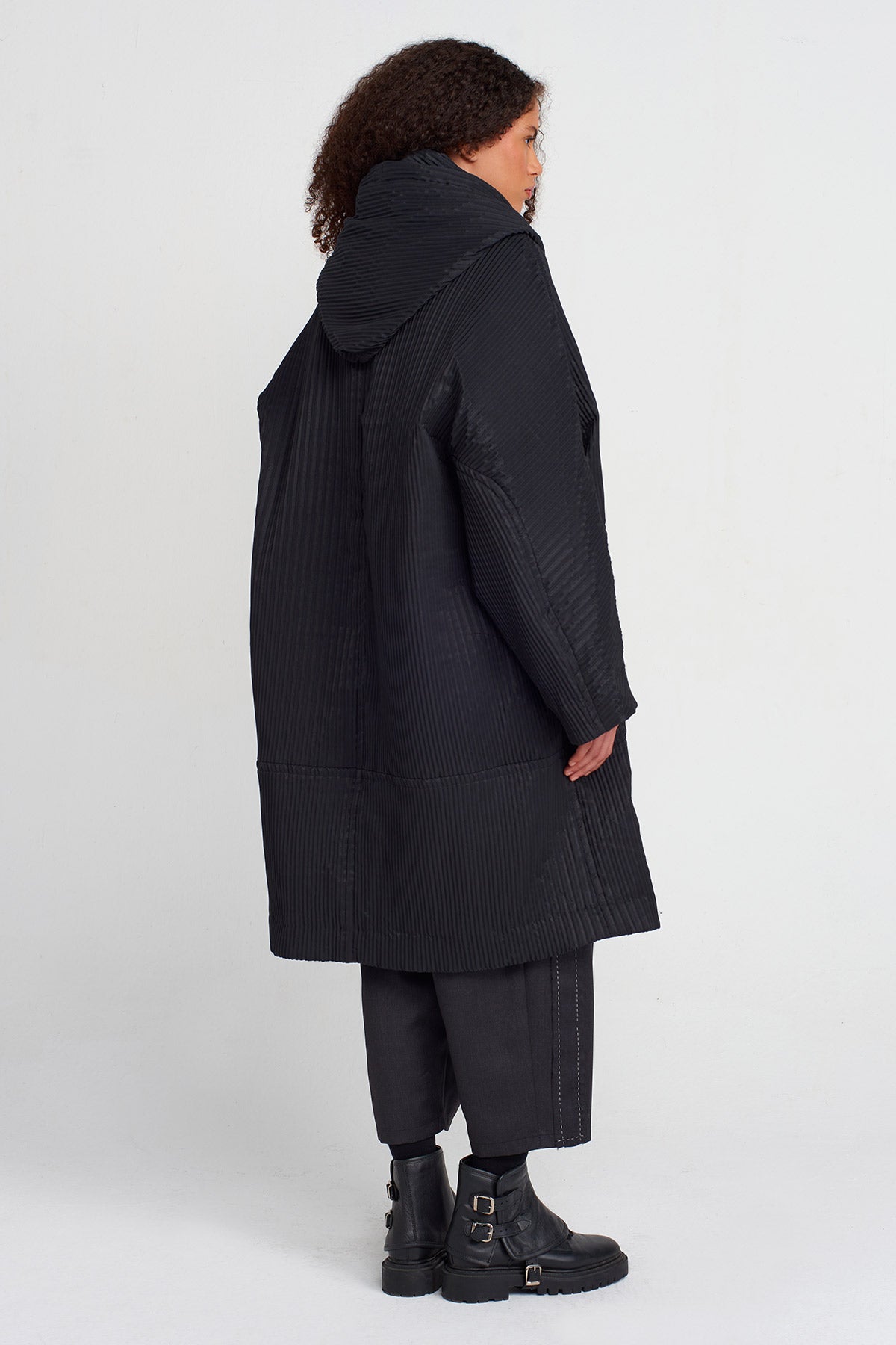 Black Self-Striped Oversized Coat-K255015048