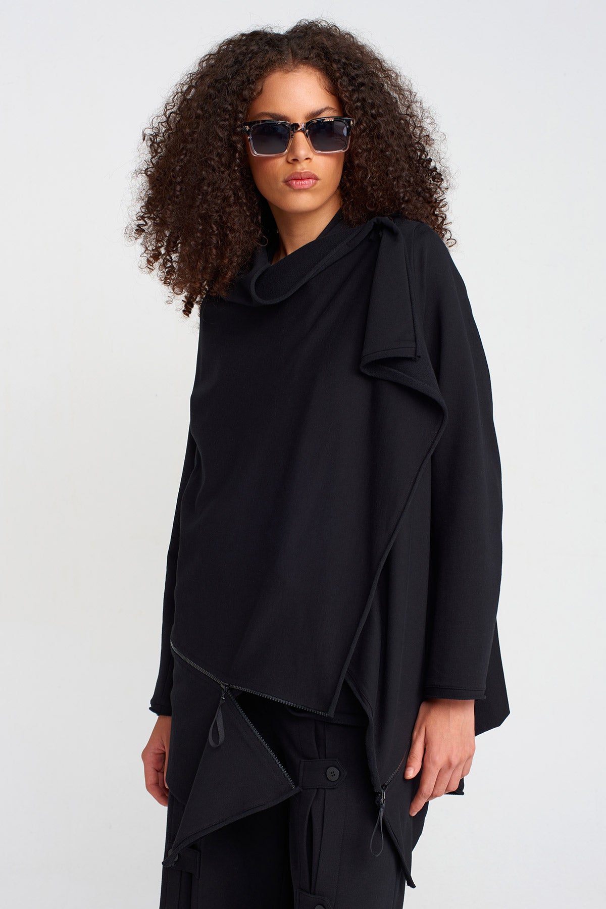 Black Asymmetric Cardigan with Zipper and Button Details-K255015049