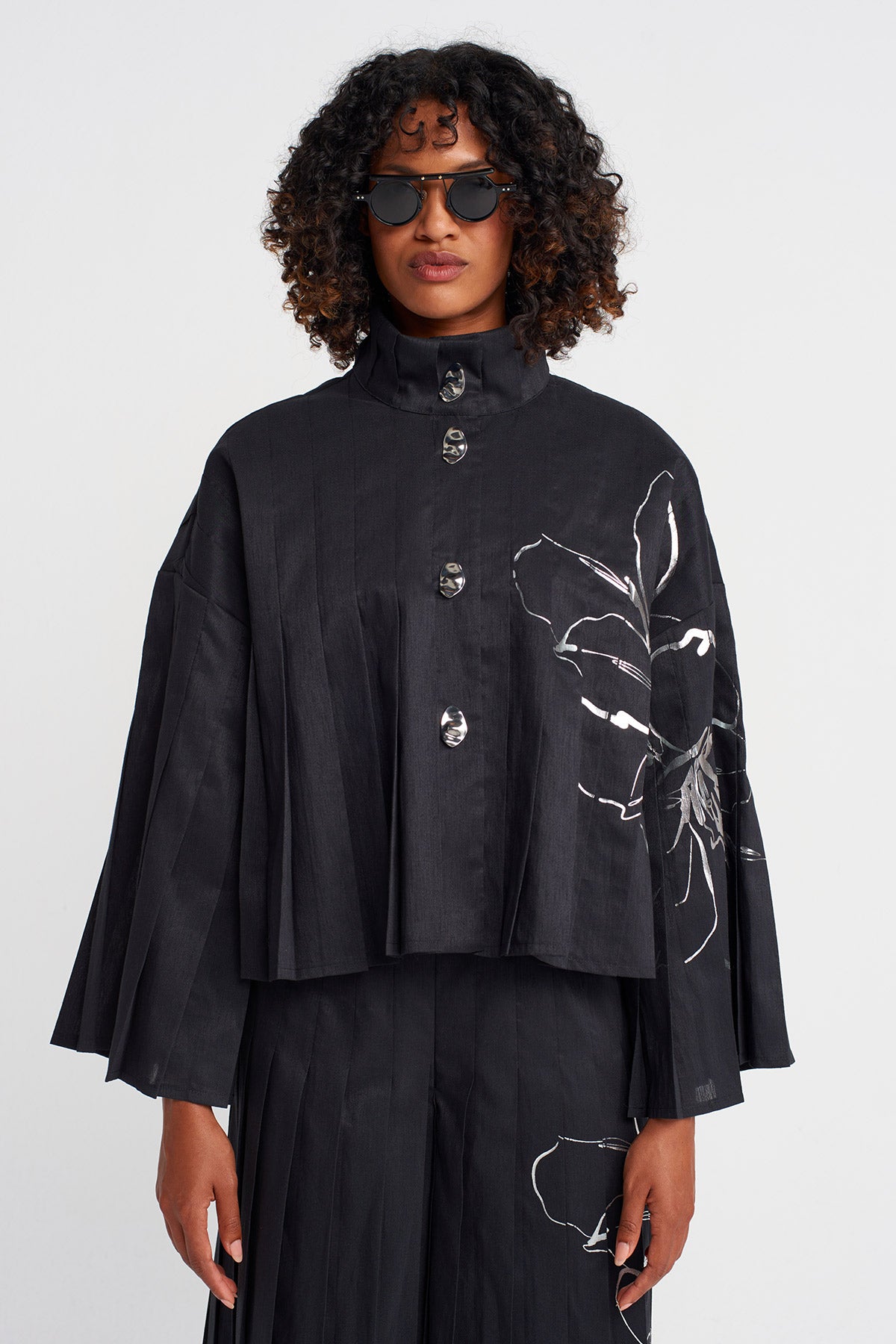 Black/Silver Printed Pleated Jacket-K255015063