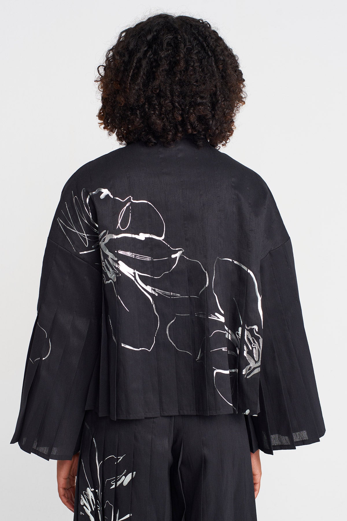 Black/Silver Printed Pleated Jacket-K255015063