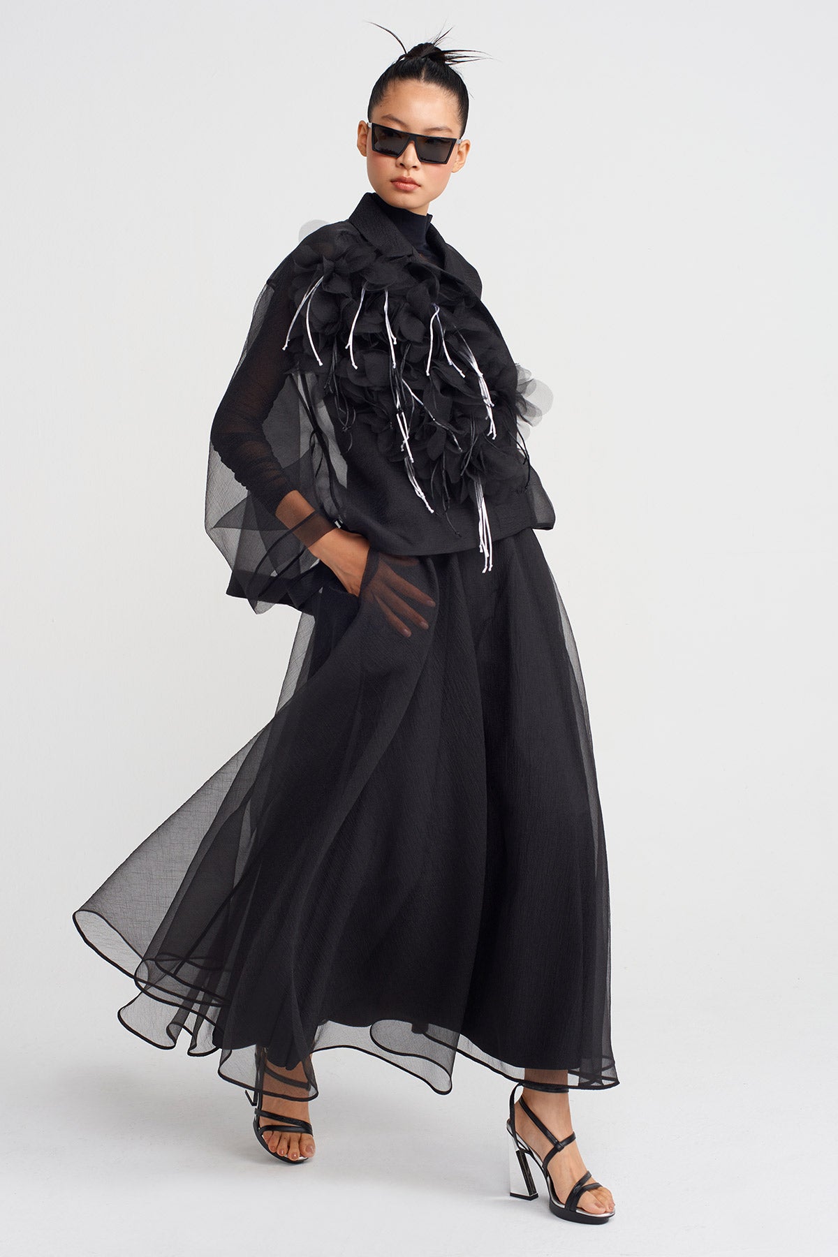 Black / White Floral Appliqué Short Organza Jacket-K255015070