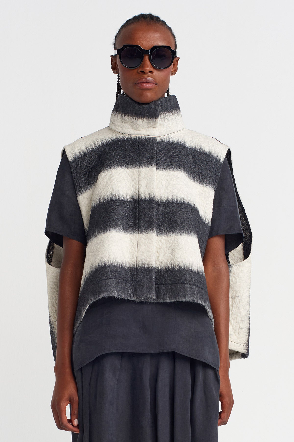 Multicolor Oversized Bold Stripe Vest-K255015075