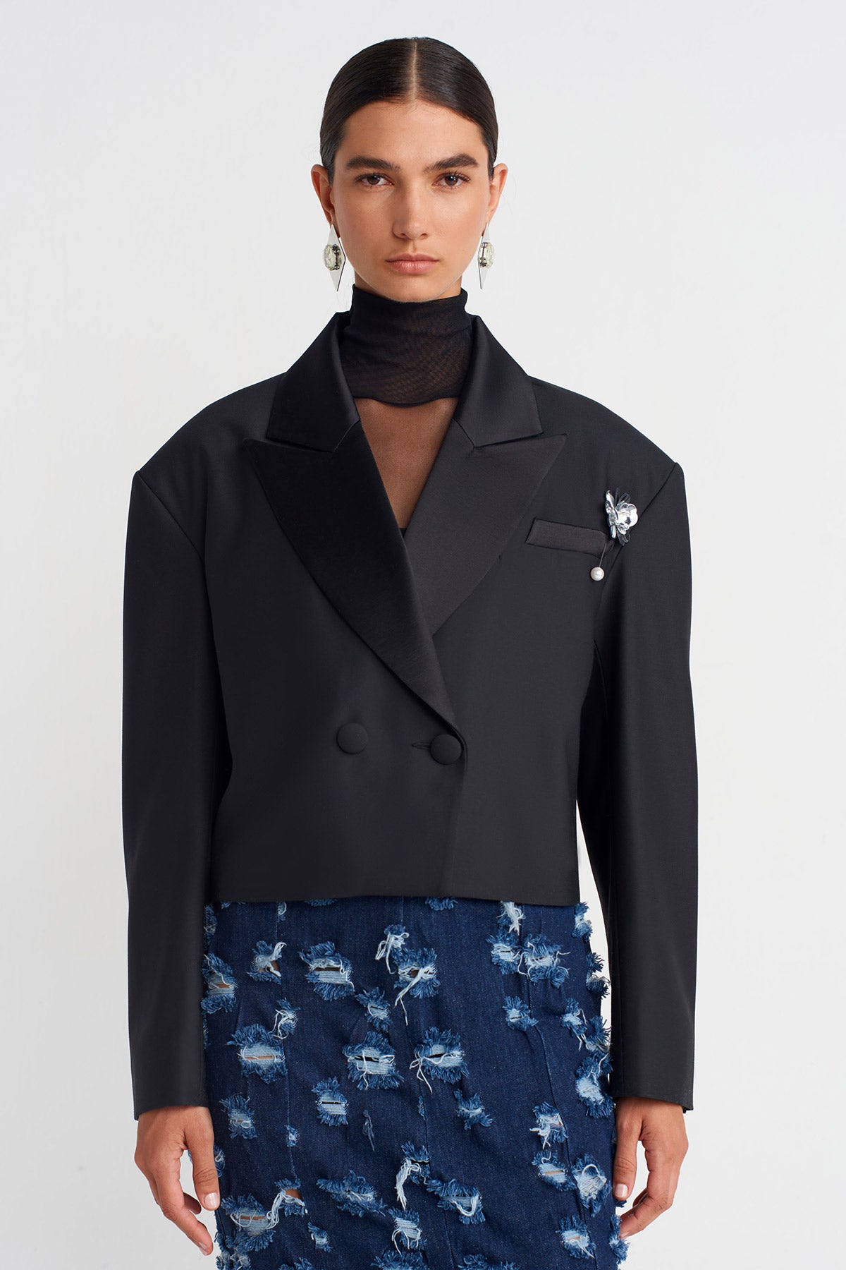 Black Cropped Blazer Jacket with Brooch Detail -K255015084