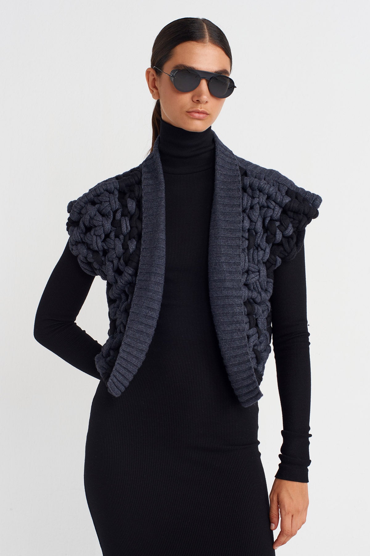 Short Vest with Handcrafted Macramé Details-K255015101